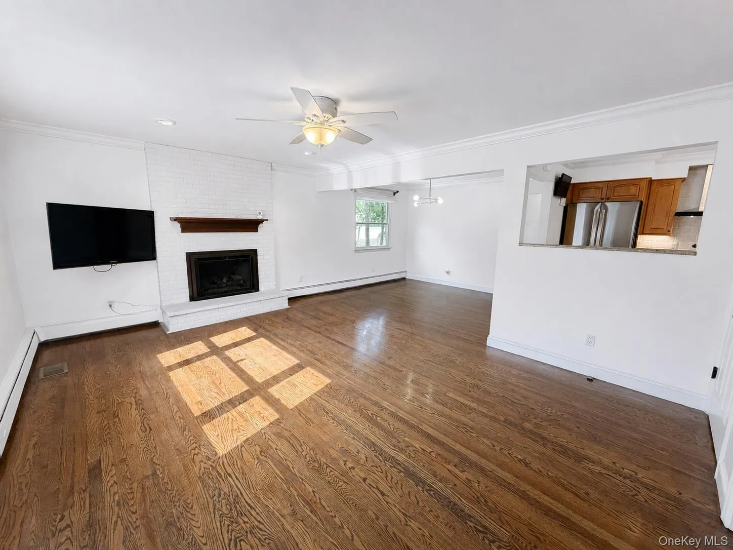 40 Edgewood Road, North Hempstead, NY, 3 Bedrooms Bedrooms, 6 Rooms Rooms,1 BathroomBathrooms,Residential Lease,For Rent,Edgewood,0,1040461 40 Edgewood Road, North Hempstead, NY, 3 Bedrooms Bedrooms, 6 Rooms Rooms,1 BathroomBathrooms,Residential Lease,For Rent,Edgewood,0,1040461
