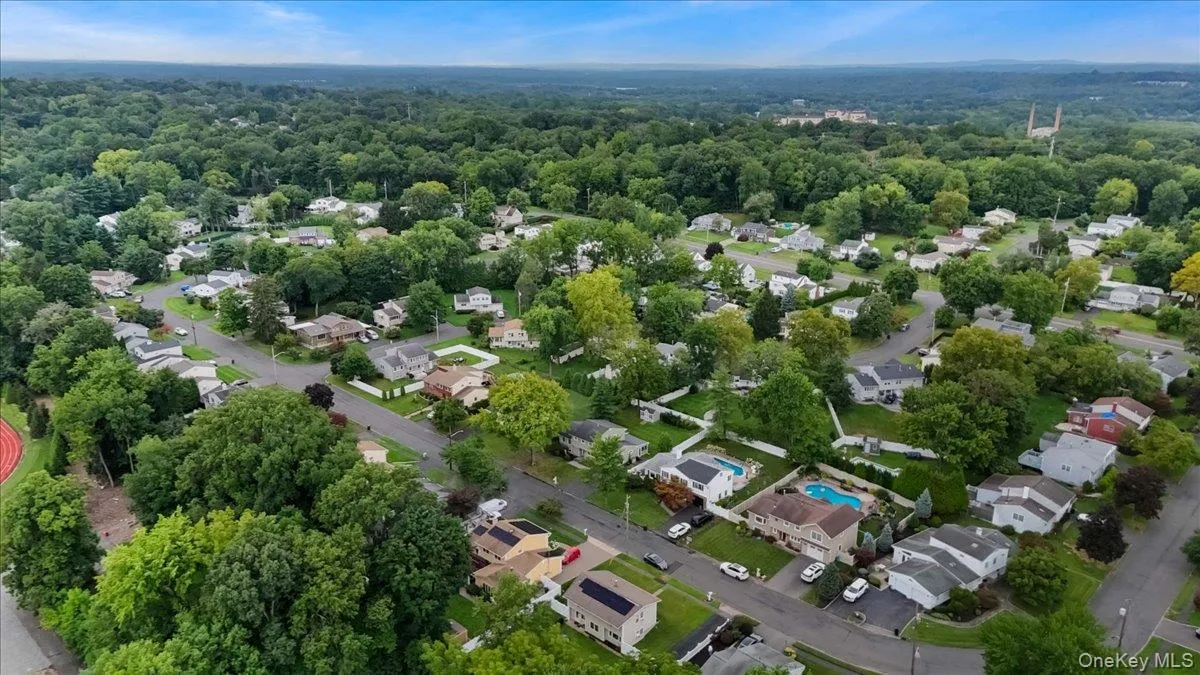 47 Chestnut Oval, Orangetown, NY, 4 Bedrooms Bedrooms, 7 Rooms Rooms,2 BathroomsBathrooms,Residential,For Rent,Chestnut,0,1040463 47 Chestnut Oval, Orangetown, NY, 4 Bedrooms Bedrooms, 7 Rooms Rooms,2 BathroomsBathrooms,Residential,For Rent,Chestnut,0,1040463