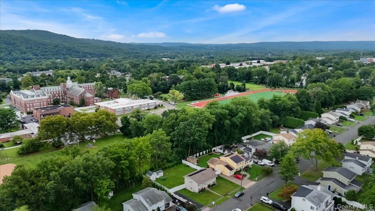 47 Chestnut Oval, Orangetown, NY, 4 Bedrooms Bedrooms, 7 Rooms Rooms,2 BathroomsBathrooms,Residential,For Rent,Chestnut,0,1040463 47 Chestnut Oval, Orangetown, NY, 4 Bedrooms Bedrooms, 7 Rooms Rooms,2 BathroomsBathrooms,Residential,For Rent,Chestnut,0,1040463