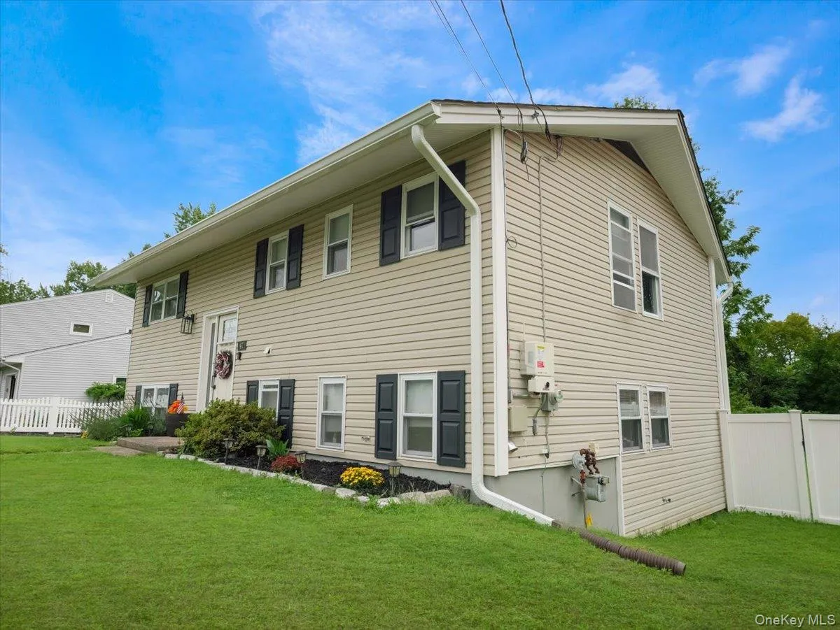47 Chestnut Oval, Orangetown, NY, 4 Bedrooms Bedrooms, 7 Rooms Rooms,2 BathroomsBathrooms,Residential,For Rent,Chestnut,0,1040463 47 Chestnut Oval, Orangetown, NY, 4 Bedrooms Bedrooms, 7 Rooms Rooms,2 BathroomsBathrooms,Residential,For Rent,Chestnut,0,1040463