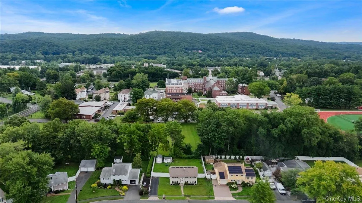 47 Chestnut Oval, Orangetown, NY, 4 Bedrooms Bedrooms, 7 Rooms Rooms,2 BathroomsBathrooms,Residential,For Rent,Chestnut,0,1040463 47 Chestnut Oval, Orangetown, NY, 4 Bedrooms Bedrooms, 7 Rooms Rooms,2 BathroomsBathrooms,Residential,For Rent,Chestnut,0,1040463