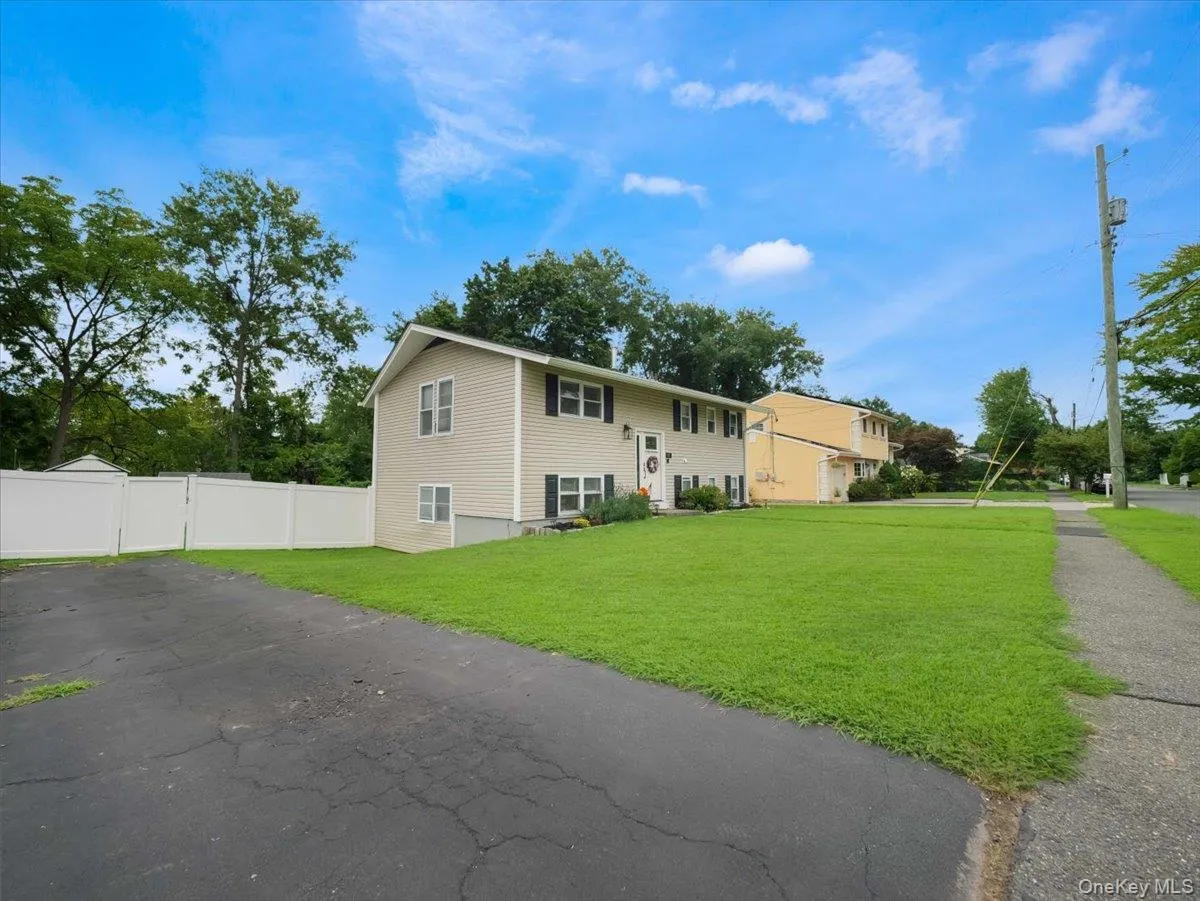 47 Chestnut Oval, Orangetown, NY, 4 Bedrooms Bedrooms, 7 Rooms Rooms,2 BathroomsBathrooms,Residential,For Rent,Chestnut,0,1040463 47 Chestnut Oval, Orangetown, NY, 4 Bedrooms Bedrooms, 7 Rooms Rooms,2 BathroomsBathrooms,Residential,For Rent,Chestnut,0,1040463