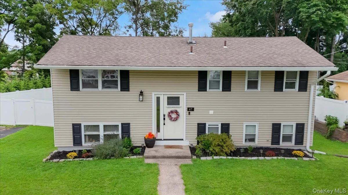 47 Chestnut Oval, Orangetown, NY, 4 Bedrooms Bedrooms, 7 Rooms Rooms,2 BathroomsBathrooms,Residential,For Rent,Chestnut,0,1040463 47 Chestnut Oval, Orangetown, NY, 4 Bedrooms Bedrooms, 7 Rooms Rooms,2 BathroomsBathrooms,Residential,For Rent,Chestnut,0,1040463