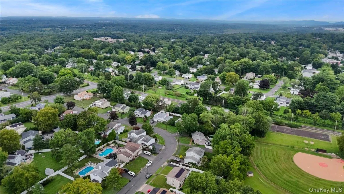 47 Chestnut Oval, Orangetown, NY, 4 Bedrooms Bedrooms, 7 Rooms Rooms,2 BathroomsBathrooms,Residential,For Rent,Chestnut,0,1040463 47 Chestnut Oval, Orangetown, NY, 4 Bedrooms Bedrooms, 7 Rooms Rooms,2 BathroomsBathrooms,Residential,For Rent,Chestnut,0,1040463
