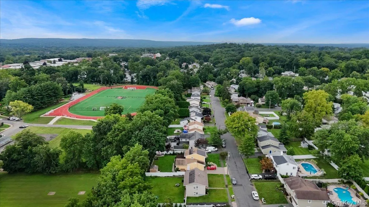 47 Chestnut Oval, Orangetown, NY, 4 Bedrooms Bedrooms, 7 Rooms Rooms,2 BathroomsBathrooms,Residential,For Rent,Chestnut,0,1040463 47 Chestnut Oval, Orangetown, NY, 4 Bedrooms Bedrooms, 7 Rooms Rooms,2 BathroomsBathrooms,Residential,For Rent,Chestnut,0,1040463