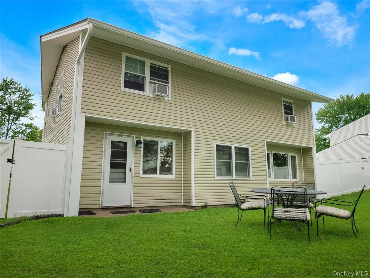 47 Chestnut Oval, Orangetown, NY, 4 Bedrooms Bedrooms, 7 Rooms Rooms,2 BathroomsBathrooms,Residential,For Rent,Chestnut,0,1040463 47 Chestnut Oval, Orangetown, NY, 4 Bedrooms Bedrooms, 7 Rooms Rooms,2 BathroomsBathrooms,Residential,For Rent,Chestnut,0,1040463