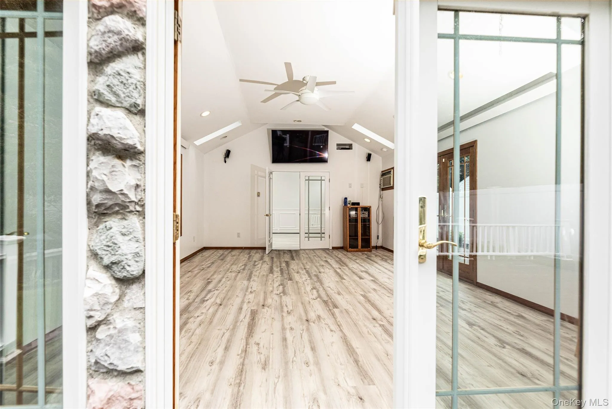 24 Gainsborough Road, Islip, NY, 5 Bedrooms Bedrooms, 9 Rooms Rooms,2 BathroomsBathrooms,Residential,For Rent,Gainsborough,0,1040465 24 Gainsborough Road, Islip, NY, 5 Bedrooms Bedrooms, 9 Rooms Rooms,2 BathroomsBathrooms,Residential,For Rent,Gainsborough,0,1040465