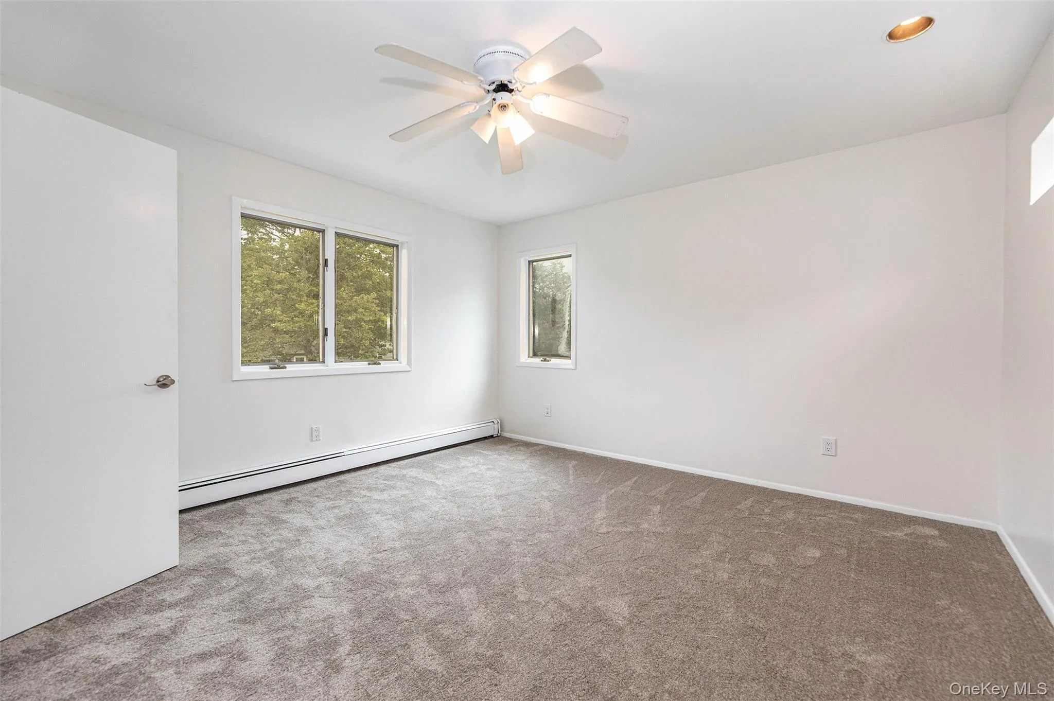 24 Gainsborough Road, Islip, NY, 5 Bedrooms Bedrooms, 9 Rooms Rooms,2 BathroomsBathrooms,Residential,For Rent,Gainsborough,0,1040465 24 Gainsborough Road, Islip, NY, 5 Bedrooms Bedrooms, 9 Rooms Rooms,2 BathroomsBathrooms,Residential,For Rent,Gainsborough,0,1040465