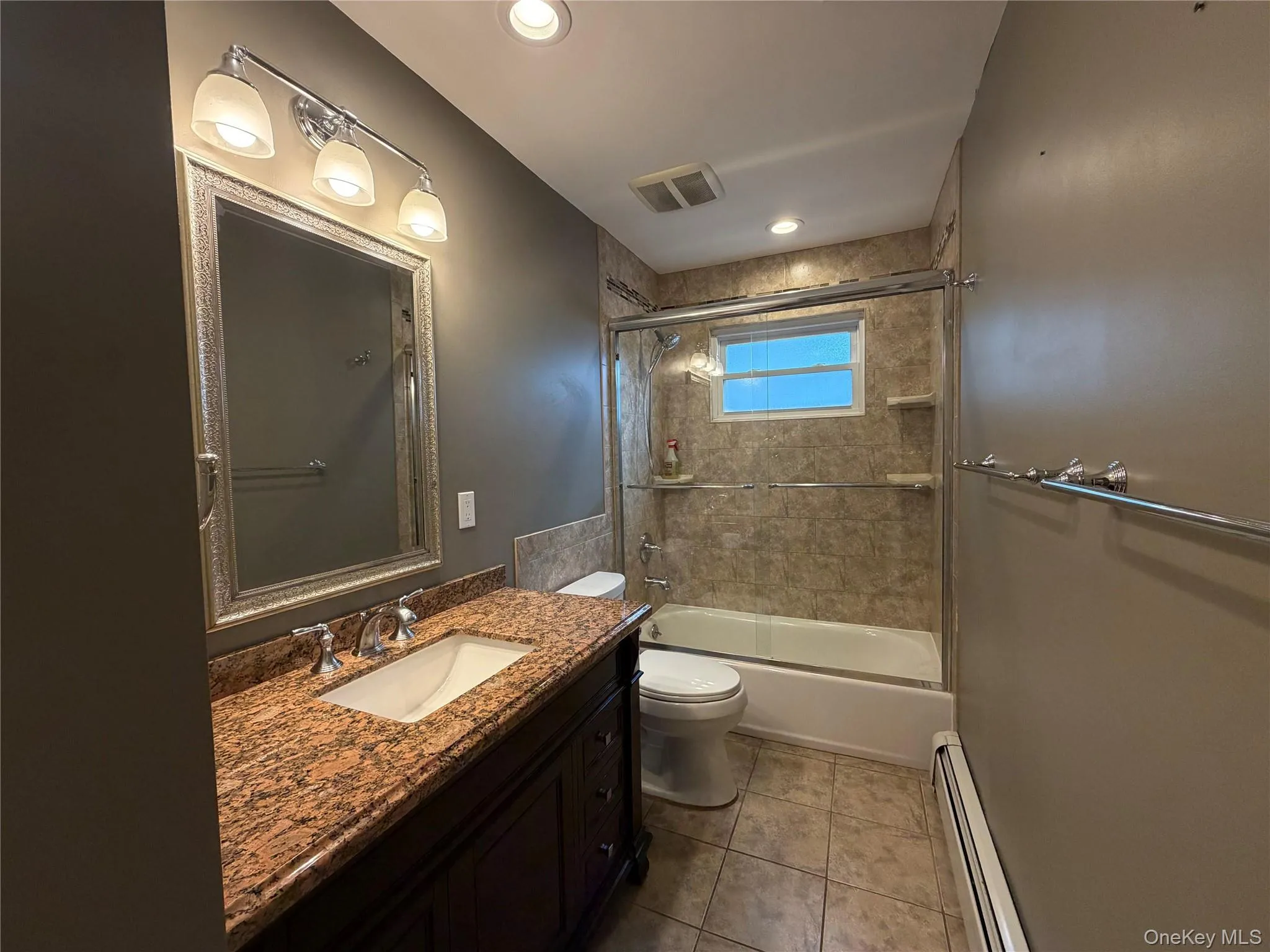 40 Edgewood Road, North Hempstead, NY, 3 Bedrooms Bedrooms, 6 Rooms Rooms,1 BathroomBathrooms,Residential Lease,For Rent,Edgewood,0,1040469 40 Edgewood Road, North Hempstead, NY, 3 Bedrooms Bedrooms, 6 Rooms Rooms,1 BathroomBathrooms,Residential Lease,For Rent,Edgewood,0,1040469