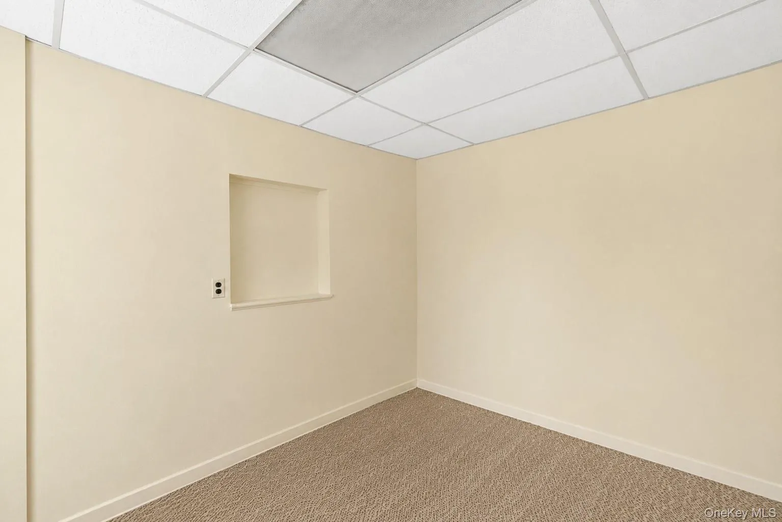 23 Riviera Drive, Smithtown, NY, 3 Bedrooms Bedrooms, 3 Rooms Rooms,2 BathroomsBathrooms,Residential,For Rent,Riviera,0,1040470 23 Riviera Drive, Smithtown, NY, 3 Bedrooms Bedrooms, 3 Rooms Rooms,2 BathroomsBathrooms,Residential,For Rent,Riviera,0,1040470