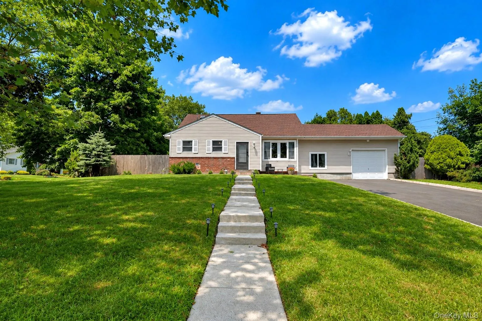 23 Riviera Drive, Smithtown, NY, 3 Bedrooms Bedrooms, 3 Rooms Rooms,2 BathroomsBathrooms,Residential,For Rent,Riviera,0,1040470 23 Riviera Drive, Smithtown, NY, 3 Bedrooms Bedrooms, 3 Rooms Rooms,2 BathroomsBathrooms,Residential,For Rent,Riviera,0,1040470