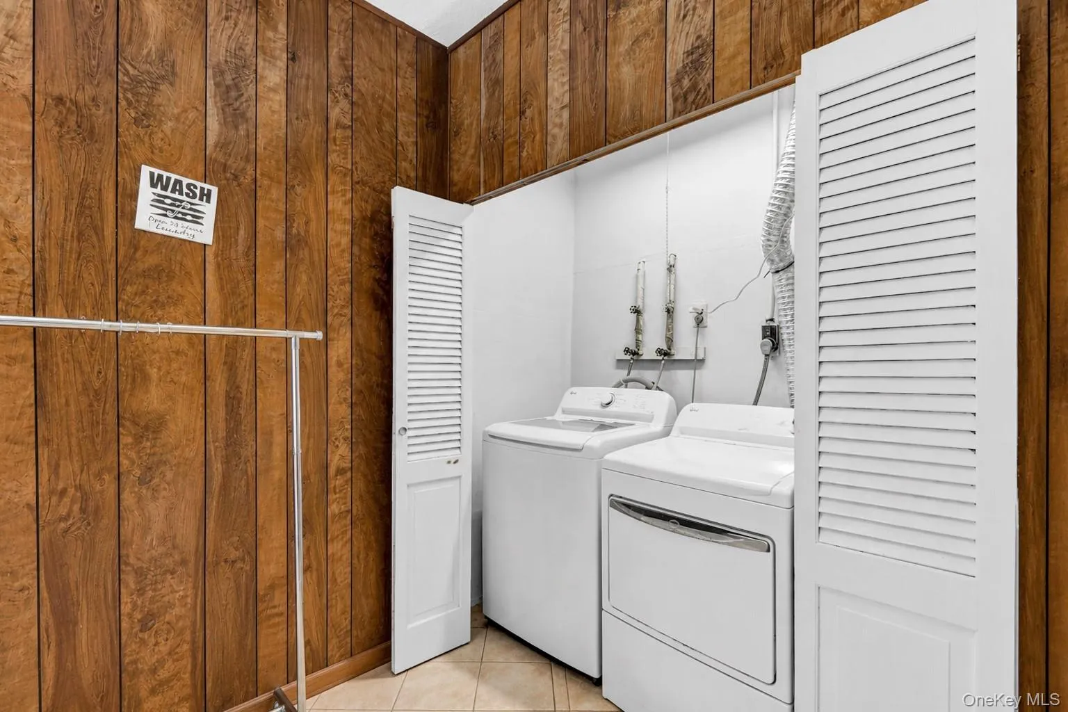 23 Riviera Drive, Smithtown, NY, 3 Bedrooms Bedrooms, 3 Rooms Rooms,2 BathroomsBathrooms,Residential,For Rent,Riviera,0,1040470 23 Riviera Drive, Smithtown, NY, 3 Bedrooms Bedrooms, 3 Rooms Rooms,2 BathroomsBathrooms,Residential,For Rent,Riviera,0,1040470
