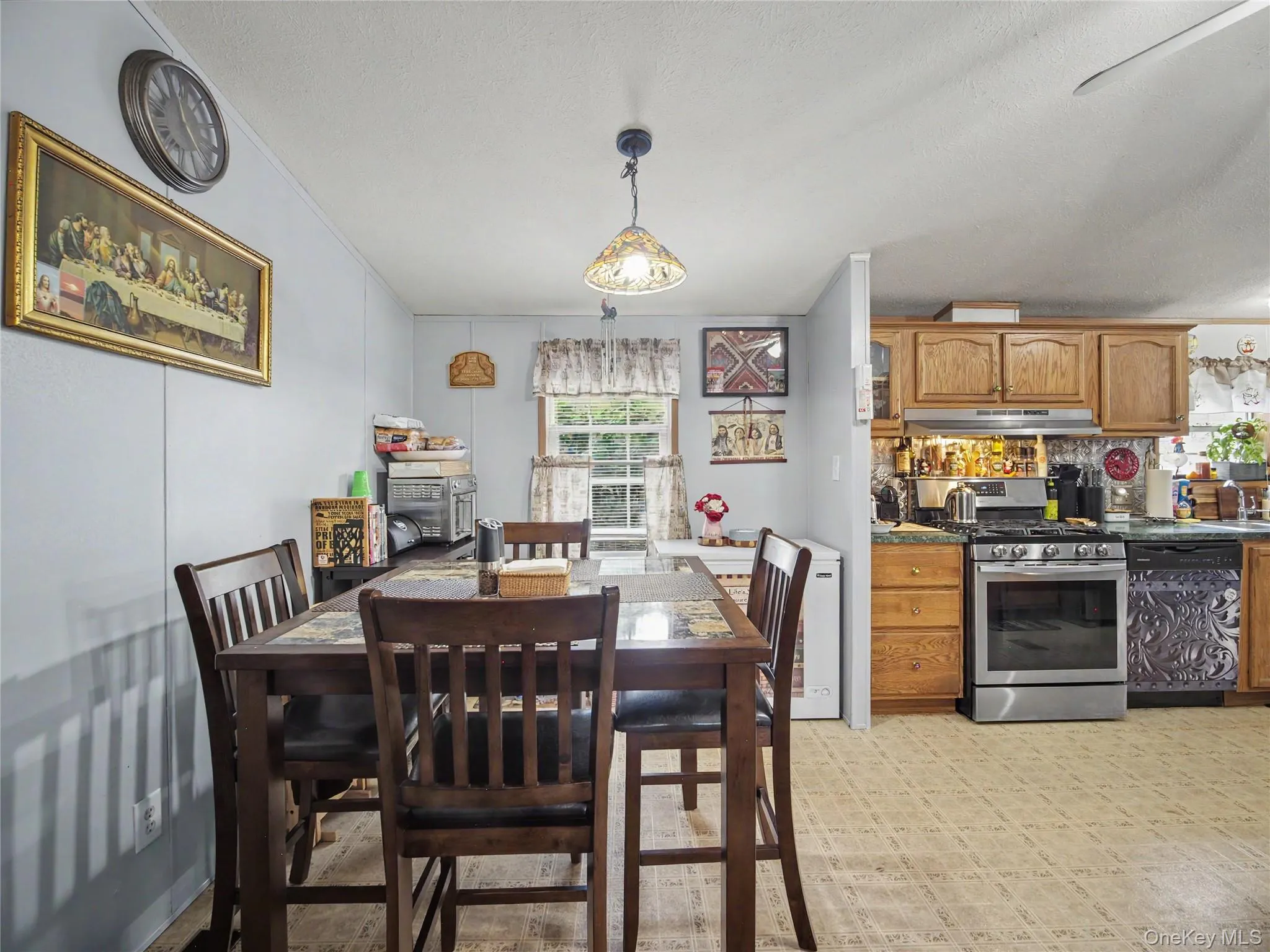 6 Hopf, Clarkstown, NY, 4 Bedrooms Bedrooms, 7 Rooms Rooms,2 BathroomsBathrooms,Residential,For Rent,Hopf,0,1040472 6 Hopf, Clarkstown, NY, 4 Bedrooms Bedrooms, 7 Rooms Rooms,2 BathroomsBathrooms,Residential,For Rent,Hopf,0,1040472