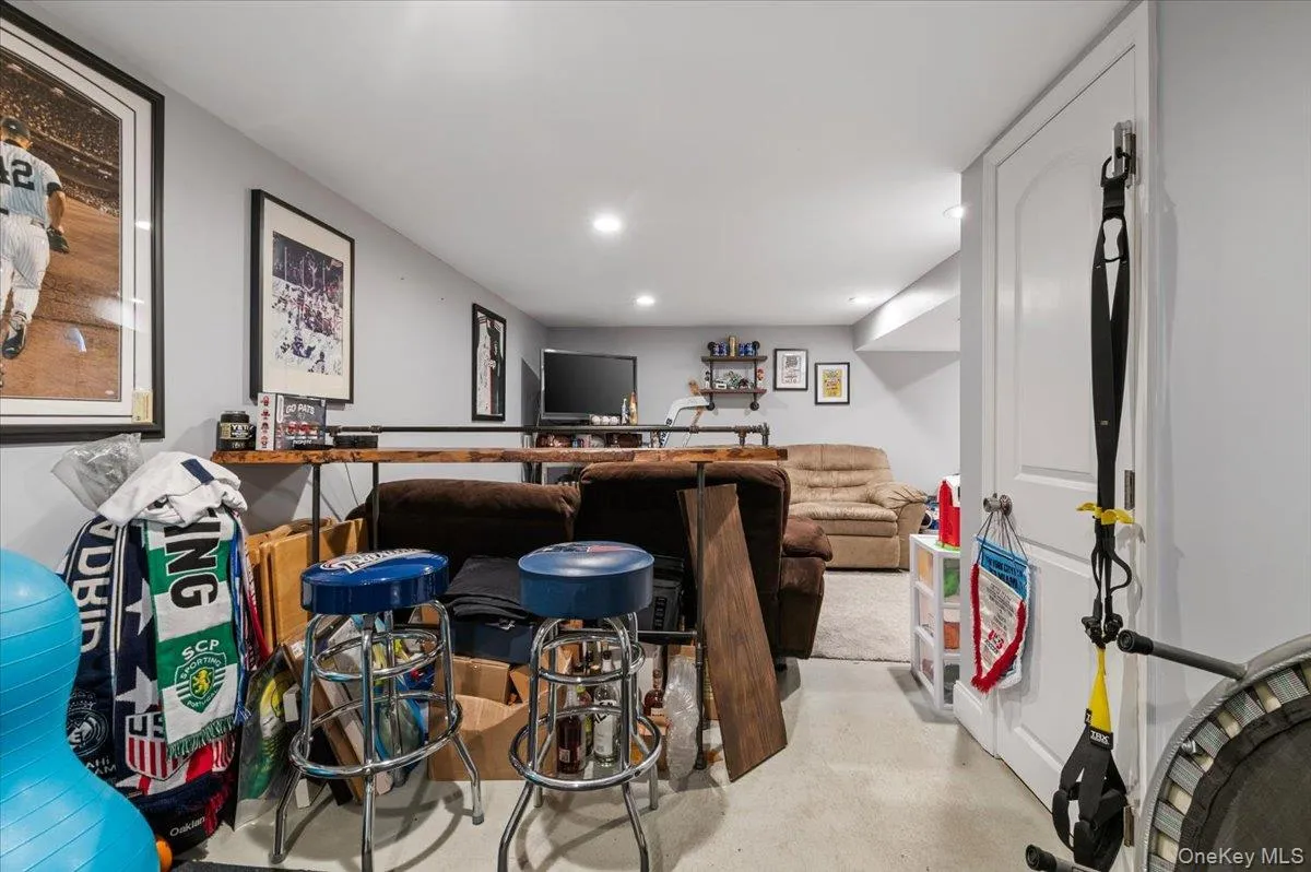 23 Cambridge Avenue, Oyster Bay, NY, 4 Bedrooms Bedrooms, 7 Rooms Rooms,2 BathroomsBathrooms,Residential,For Rent,Cambridge,0,1040473 23 Cambridge Avenue, Oyster Bay, NY, 4 Bedrooms Bedrooms, 7 Rooms Rooms,2 BathroomsBathrooms,Residential,For Rent,Cambridge,0,1040473