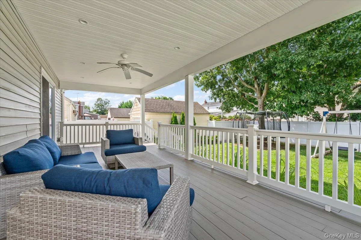23 Cambridge Avenue, Oyster Bay, NY, 4 Bedrooms Bedrooms, 7 Rooms Rooms,2 BathroomsBathrooms,Residential,For Rent,Cambridge,0,1040473 23 Cambridge Avenue, Oyster Bay, NY, 4 Bedrooms Bedrooms, 7 Rooms Rooms,2 BathroomsBathrooms,Residential,For Rent,Cambridge,0,1040473