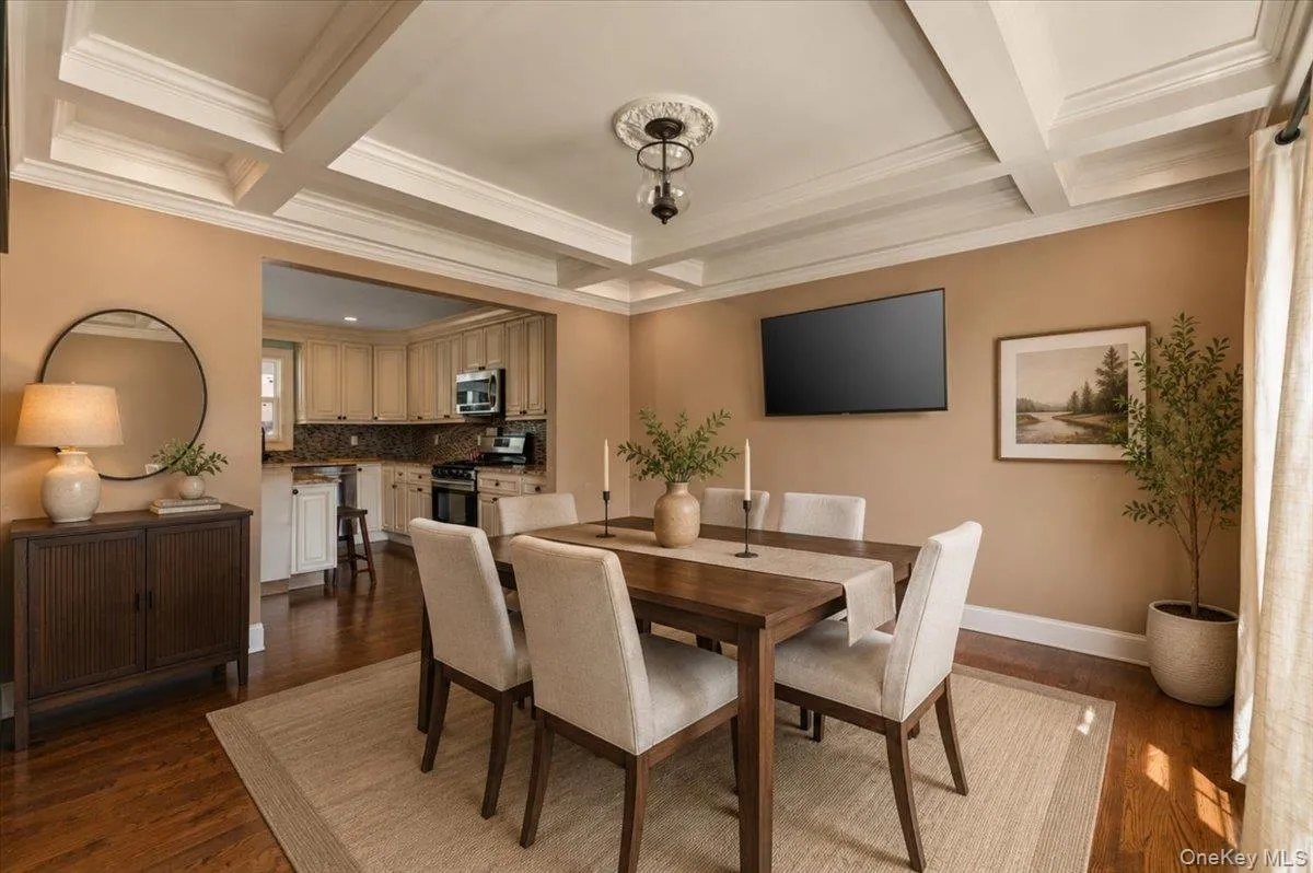 23 Cambridge Avenue, Oyster Bay, NY, 4 Bedrooms Bedrooms, 7 Rooms Rooms,2 BathroomsBathrooms,Residential,For Rent,Cambridge,0,1040473 23 Cambridge Avenue, Oyster Bay, NY, 4 Bedrooms Bedrooms, 7 Rooms Rooms,2 BathroomsBathrooms,Residential,For Rent,Cambridge,0,1040473
