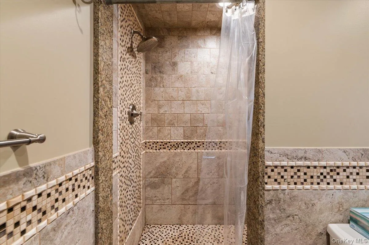 23 Cambridge Avenue, Oyster Bay, NY, 4 Bedrooms Bedrooms, 7 Rooms Rooms,2 BathroomsBathrooms,Residential,For Rent,Cambridge,0,1040473 23 Cambridge Avenue, Oyster Bay, NY, 4 Bedrooms Bedrooms, 7 Rooms Rooms,2 BathroomsBathrooms,Residential,For Rent,Cambridge,0,1040473