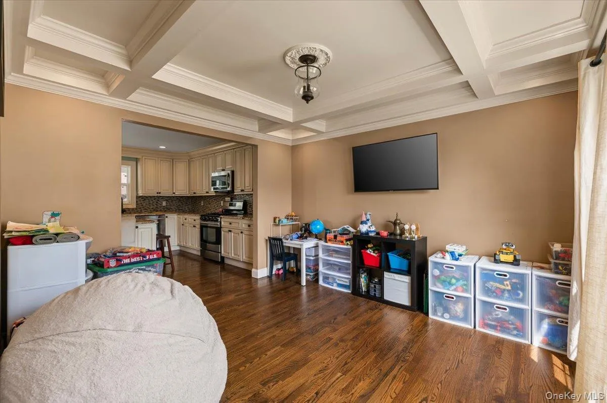 23 Cambridge Avenue, Oyster Bay, NY, 4 Bedrooms Bedrooms, 7 Rooms Rooms,2 BathroomsBathrooms,Residential,For Rent,Cambridge,0,1040473 23 Cambridge Avenue, Oyster Bay, NY, 4 Bedrooms Bedrooms, 7 Rooms Rooms,2 BathroomsBathrooms,Residential,For Rent,Cambridge,0,1040473