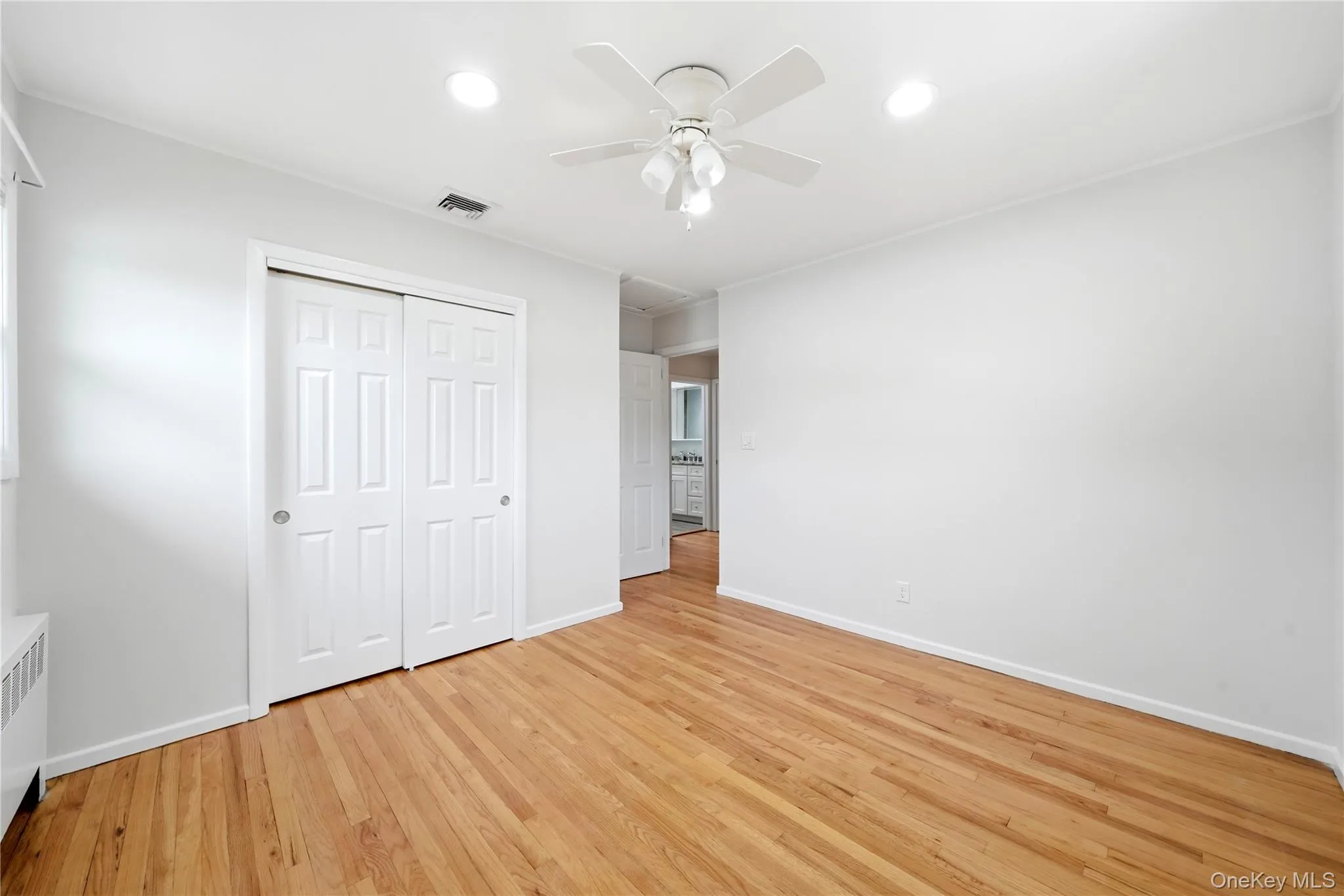 14 Oak Drive, Oyster Bay, NY, 3 Bedrooms Bedrooms, 6 Rooms Rooms,1 BathroomBathrooms,Residential Lease,For Rent,Oak,0,1040477 14 Oak Drive, Oyster Bay, NY, 3 Bedrooms Bedrooms, 6 Rooms Rooms,1 BathroomBathrooms,Residential Lease,For Rent,Oak,0,1040477