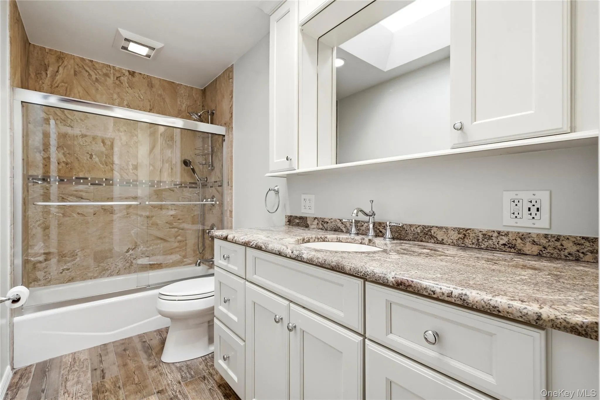 14 Oak Drive, Oyster Bay, NY, 3 Bedrooms Bedrooms, 6 Rooms Rooms,1 BathroomBathrooms,Residential Lease,For Rent,Oak,0,1040477 14 Oak Drive, Oyster Bay, NY, 3 Bedrooms Bedrooms, 6 Rooms Rooms,1 BathroomBathrooms,Residential Lease,For Rent,Oak,0,1040477