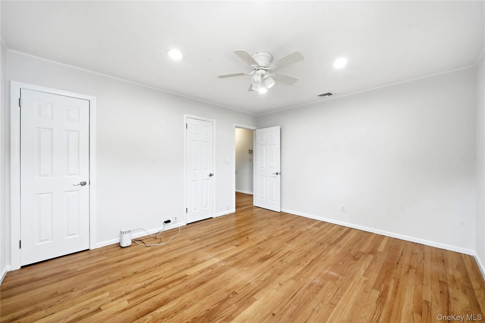 14 Oak Drive, Oyster Bay, NY, 3 Bedrooms Bedrooms, 6 Rooms Rooms,1 BathroomBathrooms,Residential Lease,For Rent,Oak,0,1040477 14 Oak Drive, Oyster Bay, NY, 3 Bedrooms Bedrooms, 6 Rooms Rooms,1 BathroomBathrooms,Residential Lease,For Rent,Oak,0,1040477