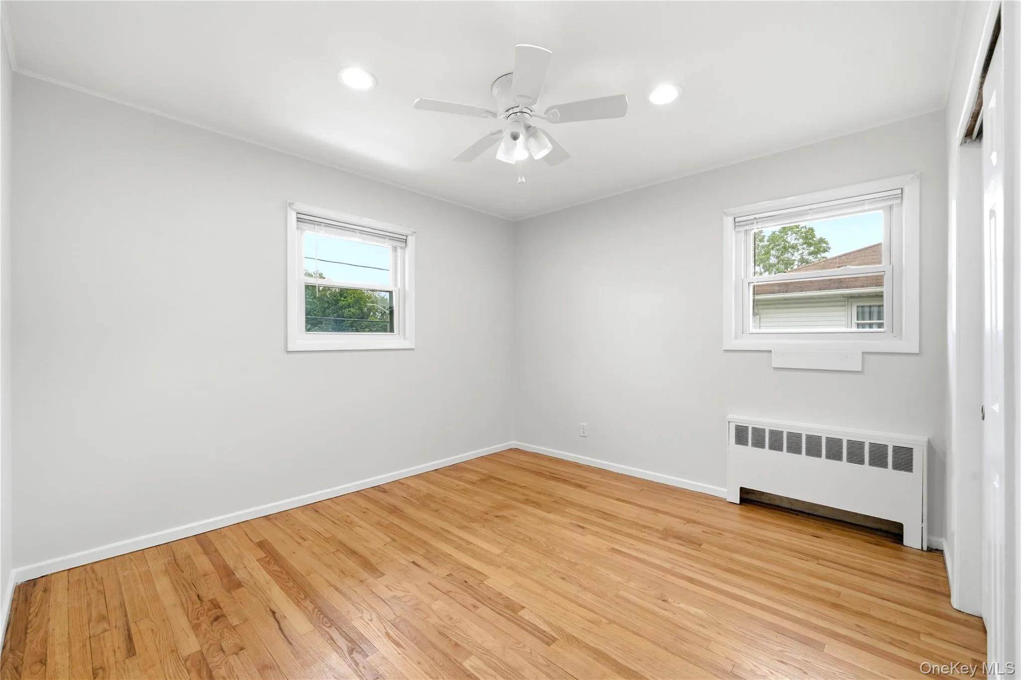 14 Oak Drive, Oyster Bay, NY, 3 Bedrooms Bedrooms, 6 Rooms Rooms,1 BathroomBathrooms,Residential Lease,For Rent,Oak,0,1040477 14 Oak Drive, Oyster Bay, NY, 3 Bedrooms Bedrooms, 6 Rooms Rooms,1 BathroomBathrooms,Residential Lease,For Rent,Oak,0,1040477