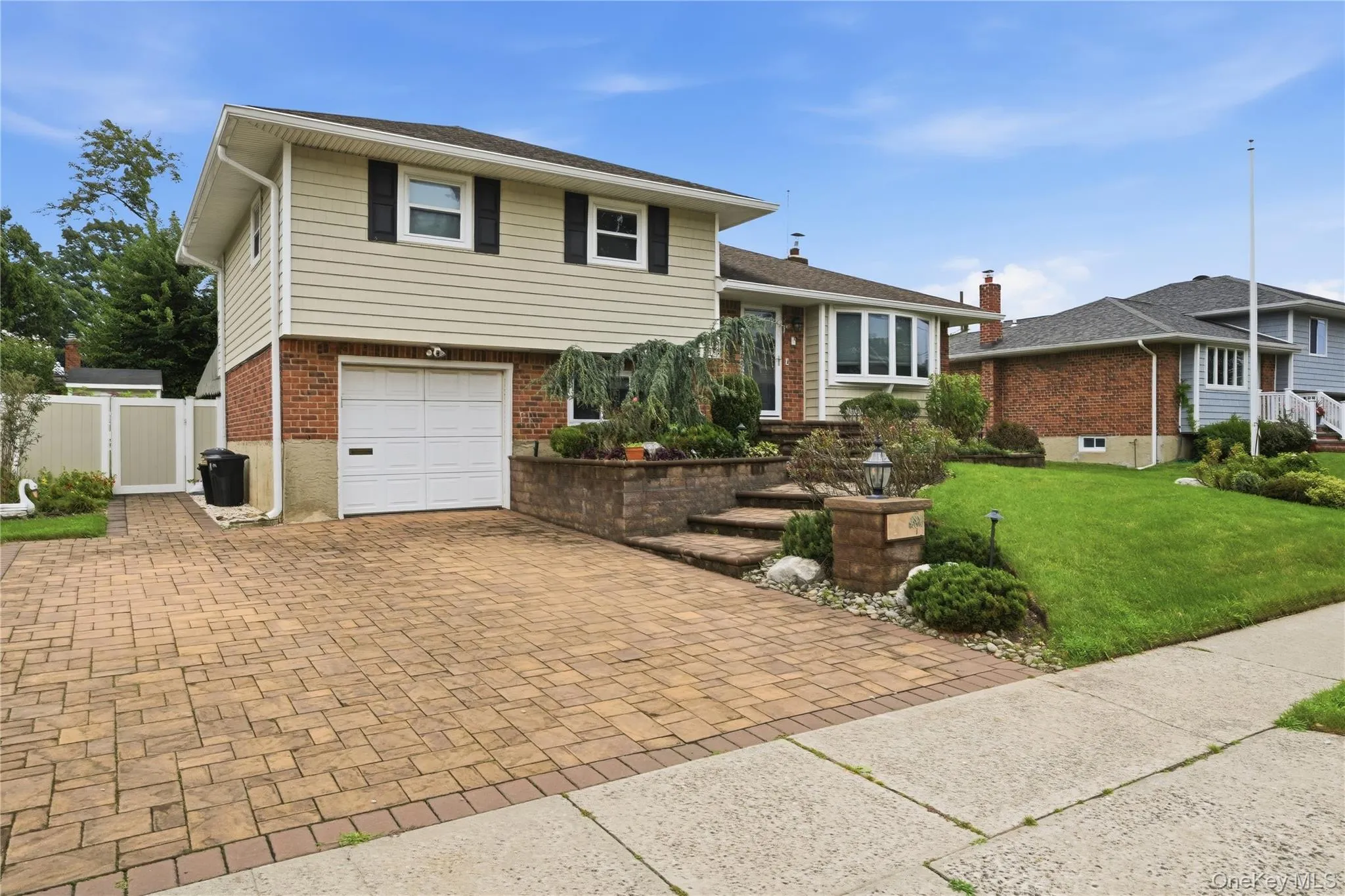 14 Oak Drive, Oyster Bay, NY, 3 Bedrooms Bedrooms, 6 Rooms Rooms,1 BathroomBathrooms,Residential Lease,For Rent,Oak,0,1040477 14 Oak Drive, Oyster Bay, NY, 3 Bedrooms Bedrooms, 6 Rooms Rooms,1 BathroomBathrooms,Residential Lease,For Rent,Oak,0,1040477