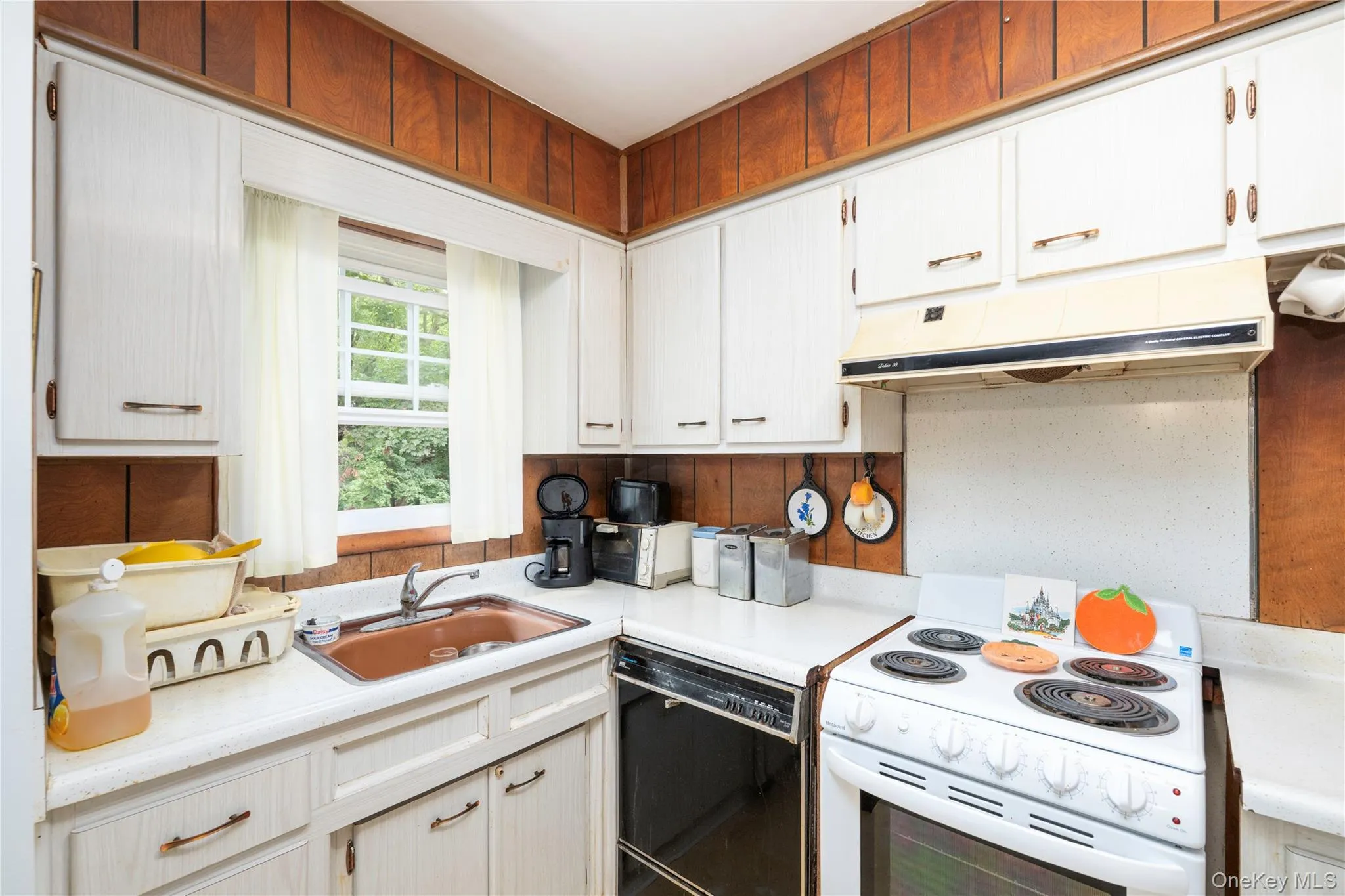 59 Phillips Street, Beacon, NY, 3 Bedrooms Bedrooms, 6 Rooms Rooms,1 BathroomBathrooms,Residential,For Rent,Phillips,0,1040478 59 Phillips Street, Beacon, NY, 3 Bedrooms Bedrooms, 6 Rooms Rooms,1 BathroomBathrooms,Residential,For Rent,Phillips,0,1040478
