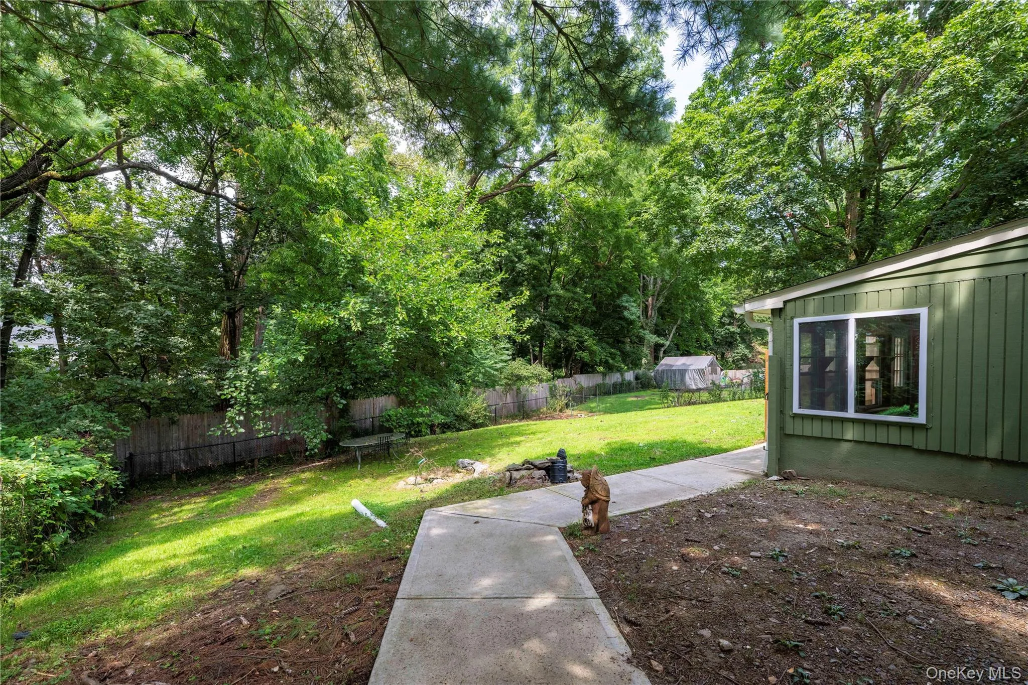 Walkway from front yard to back yard Walkway from front yard to back yard