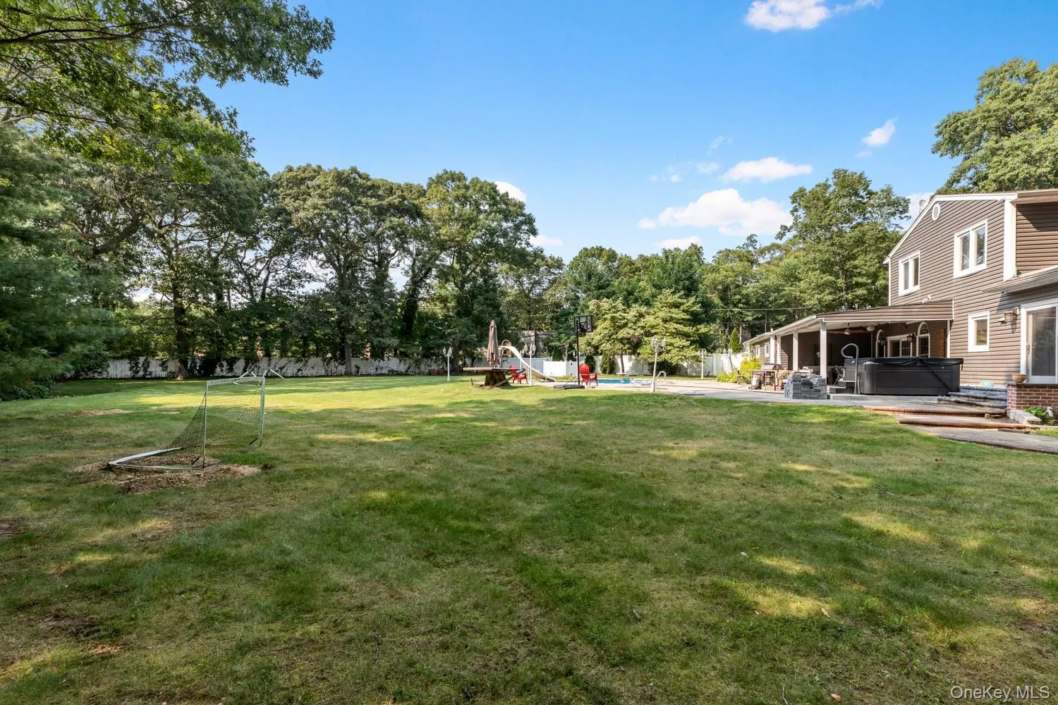 1 Whispering Court, Huntington, NY, 5 Bedrooms Bedrooms, 13 Rooms Rooms,4 BathroomsBathrooms,Residential,For Rent,Whispering,0,1040479 1 Whispering Court, Huntington, NY, 5 Bedrooms Bedrooms, 13 Rooms Rooms,4 BathroomsBathrooms,Residential,For Rent,Whispering,0,1040479