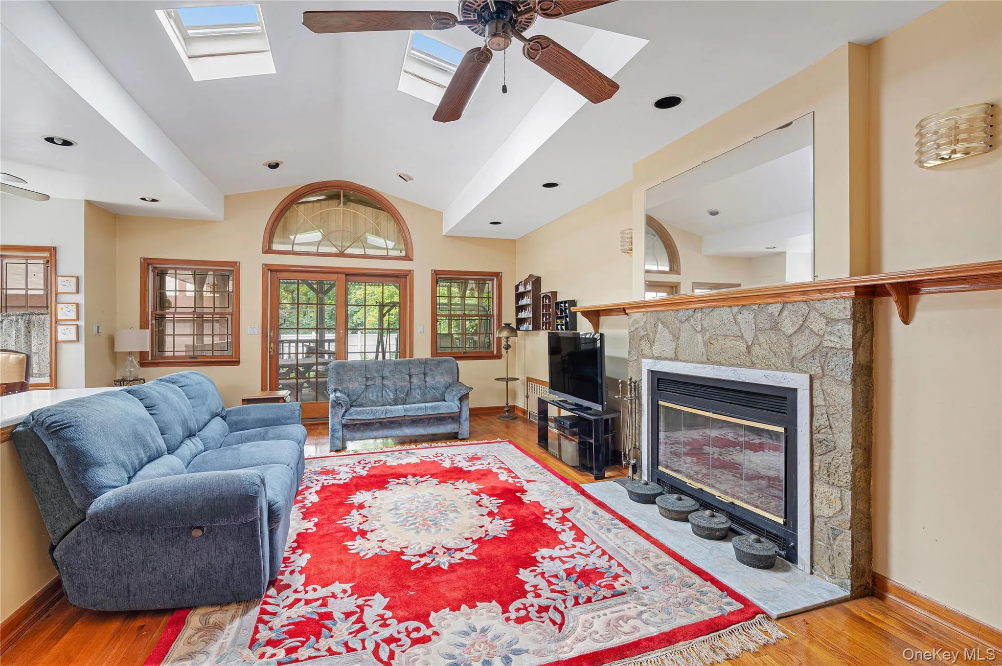 18132 Henley Road, New York, NY, 4 Bedrooms Bedrooms, 10 Rooms Rooms,2 BathroomsBathrooms,Residential,For Rent,Henley,0,1040480 18132 Henley Road, New York, NY, 4 Bedrooms Bedrooms, 10 Rooms Rooms,2 BathroomsBathrooms,Residential,For Rent,Henley,0,1040480