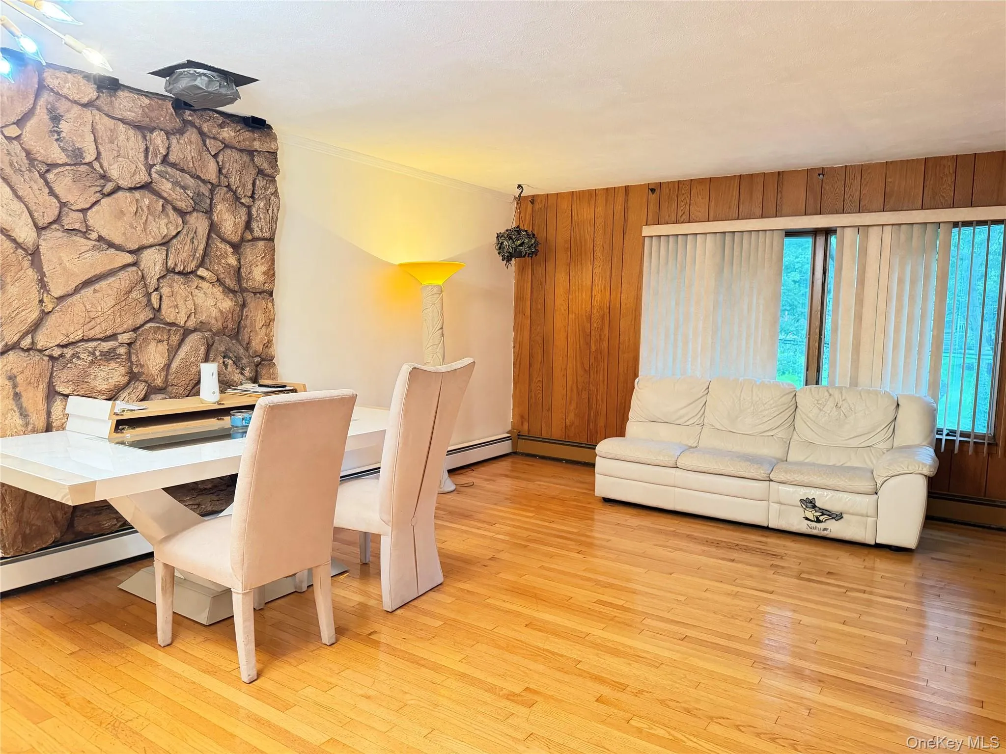 49 Midvale Avenue, Brookhaven, NY, 3 Bedrooms Bedrooms, 5 Rooms Rooms,1 BathroomBathrooms,Residential,For Rent,Midvale,0,1040482 49 Midvale Avenue, Brookhaven, NY, 3 Bedrooms Bedrooms, 5 Rooms Rooms,1 BathroomBathrooms,Residential,For Rent,Midvale,0,1040482