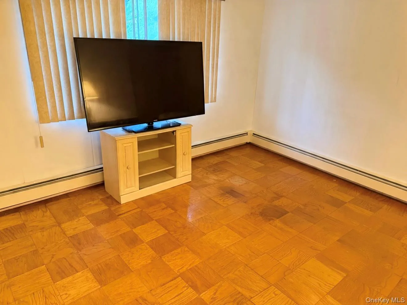Image has been digitally altered to remove clutter and furniture Image has been digitally altered to remove clutter and furniture