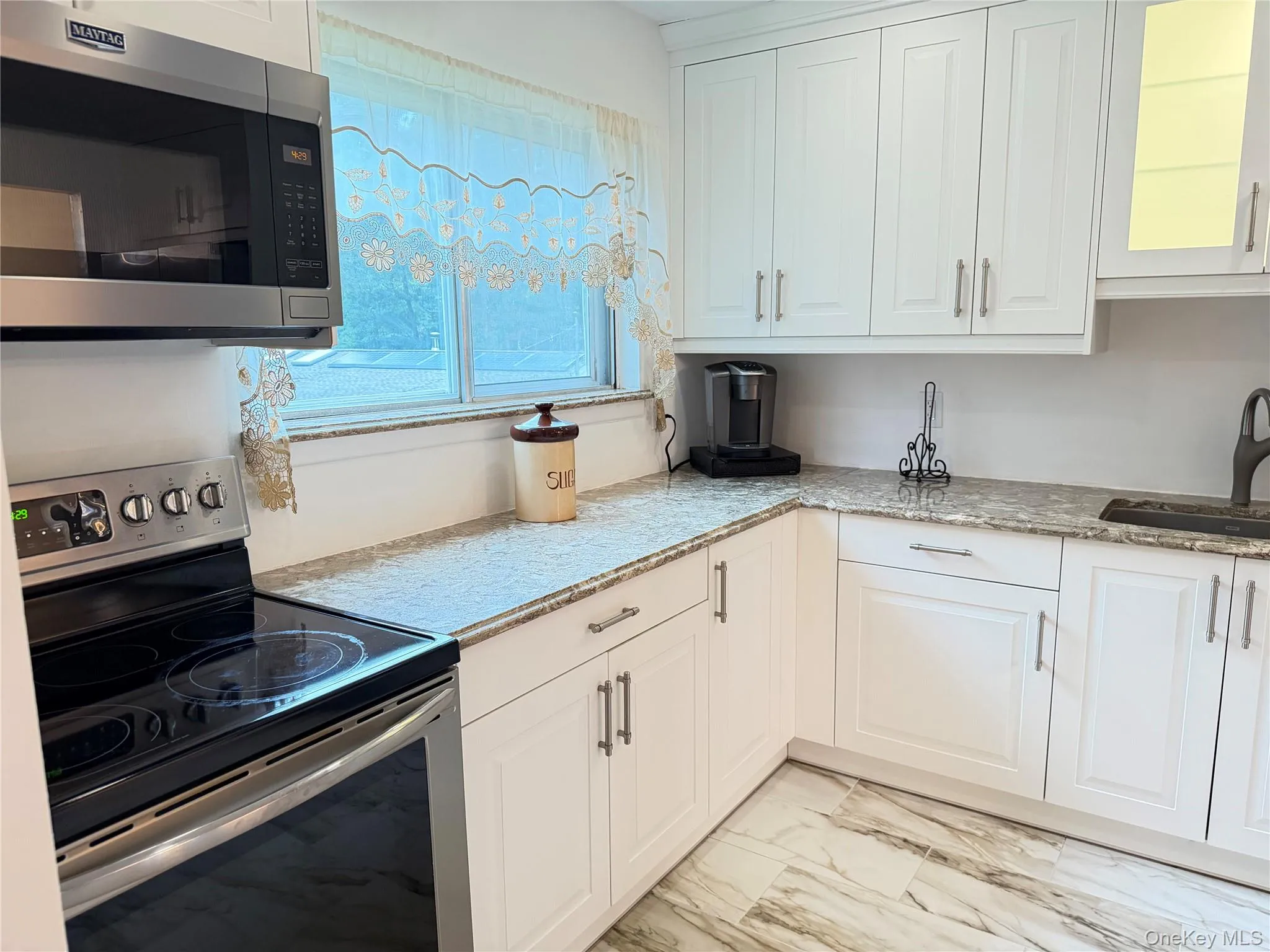 49 Midvale Avenue, Brookhaven, NY, 3 Bedrooms Bedrooms, 5 Rooms Rooms,1 BathroomBathrooms,Residential,For Rent,Midvale,0,1040482 49 Midvale Avenue, Brookhaven, NY, 3 Bedrooms Bedrooms, 5 Rooms Rooms,1 BathroomBathrooms,Residential,For Rent,Midvale,0,1040482