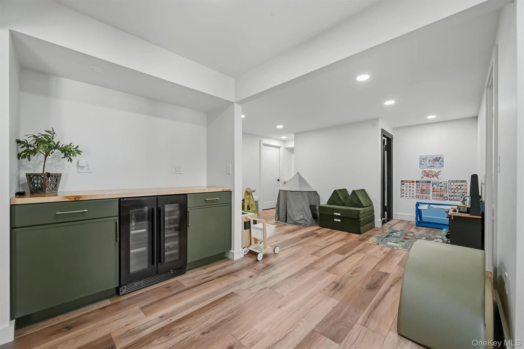 34 Boville Court, Chester Town, NY, 4 Bedrooms Bedrooms, 11 Rooms Rooms,2 BathroomsBathrooms,Residential,For Rent,Boville,0,1040485 34 Boville Court, Chester Town, NY, 4 Bedrooms Bedrooms, 11 Rooms Rooms,2 BathroomsBathrooms,Residential,For Rent,Boville,0,1040485