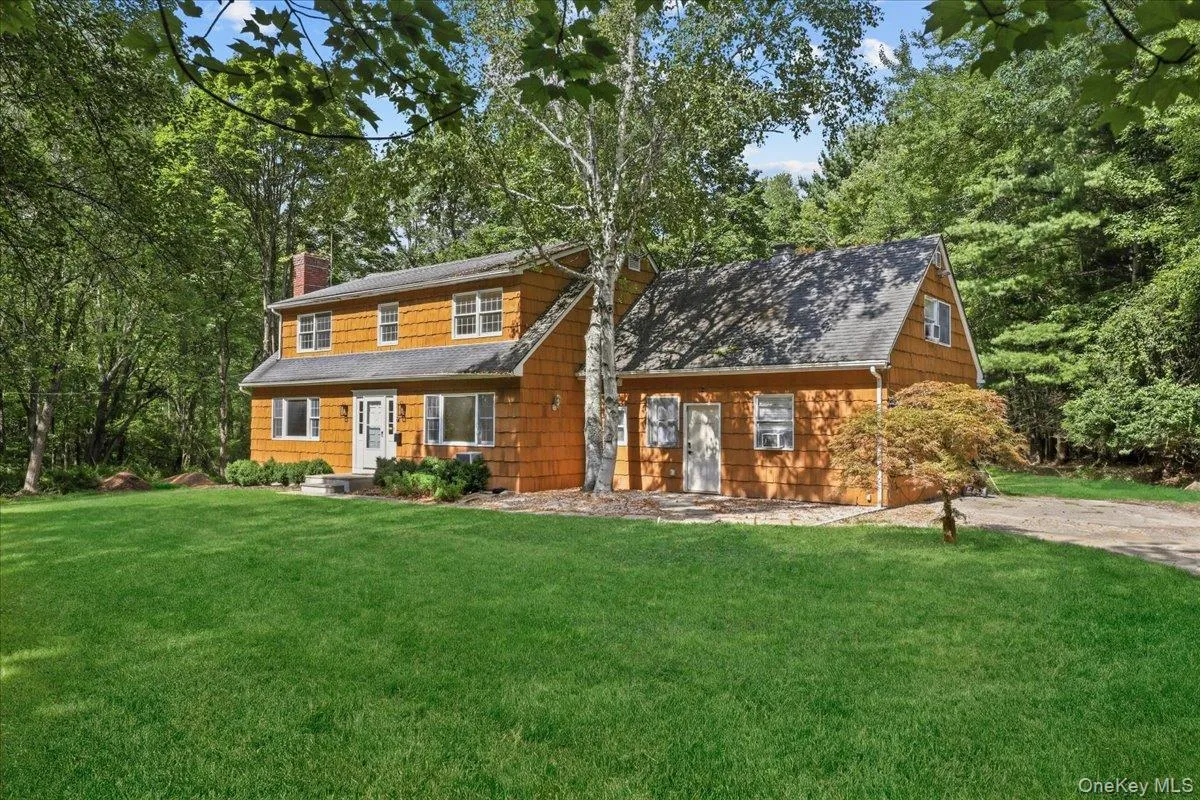 520 Croton Falls Road, Carmel, NY, 3 Bedrooms Bedrooms, 7 Rooms Rooms,2 BathroomsBathrooms,Residential Lease,For Rent,Croton Falls,0,1040486 520 Croton Falls Road, Carmel, NY, 3 Bedrooms Bedrooms, 7 Rooms Rooms,2 BathroomsBathrooms,Residential Lease,For Rent,Croton Falls,0,1040486
