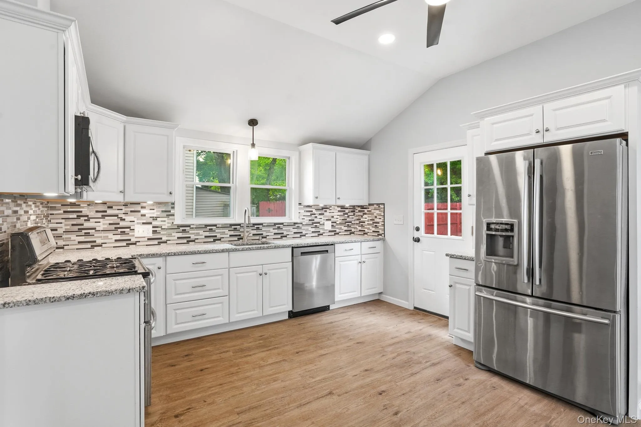194 Smith Street, Poughkeepsie, NY, 3 Bedrooms Bedrooms, 8 Rooms Rooms,1 BathroomBathrooms,Residential,For Rent,Smith,0,1040492 194 Smith Street, Poughkeepsie, NY, 3 Bedrooms Bedrooms, 8 Rooms Rooms,1 BathroomBathrooms,Residential,For Rent,Smith,0,1040492