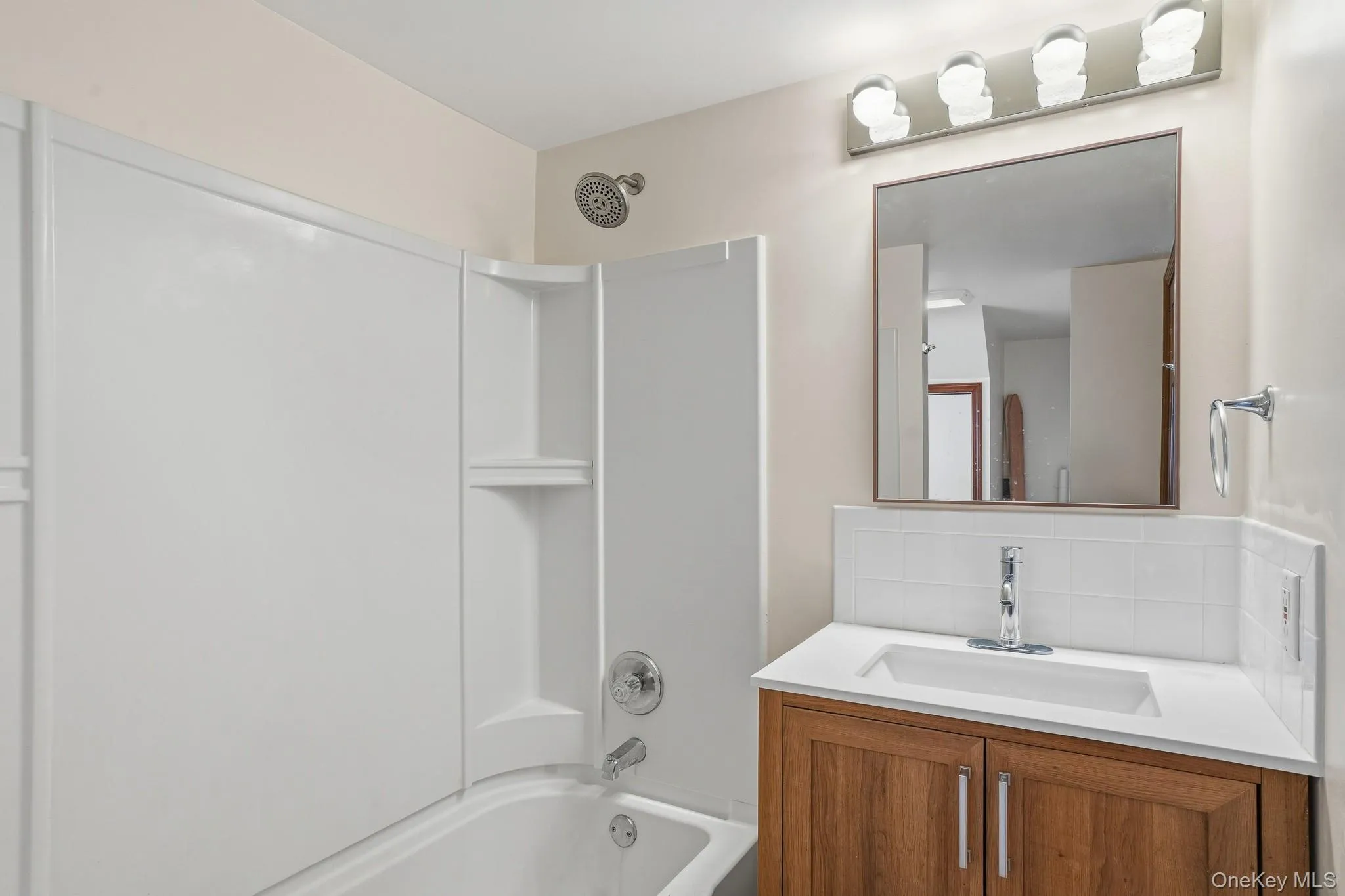 194 Smith Street, Poughkeepsie, NY, 3 Bedrooms Bedrooms, 8 Rooms Rooms,1 BathroomBathrooms,Residential,For Rent,Smith,0,1040492 194 Smith Street, Poughkeepsie, NY, 3 Bedrooms Bedrooms, 8 Rooms Rooms,1 BathroomBathrooms,Residential,For Rent,Smith,0,1040492
