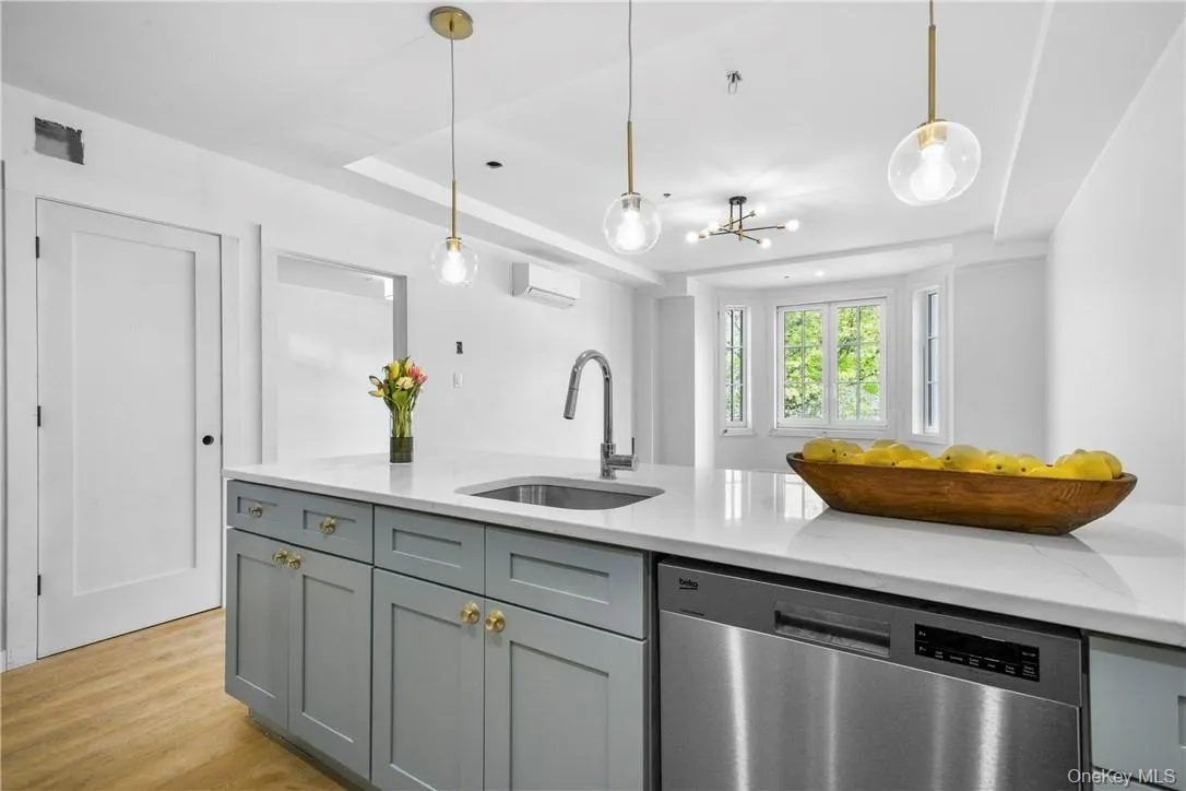 139 Fifth Avenue, Pelham, NY, 2 Bedrooms Bedrooms, 4 Rooms Rooms,2 BathroomsBathrooms,Residential Lease,For Rent,Fifth,0,1040502 139 Fifth Avenue, Pelham, NY, 2 Bedrooms Bedrooms, 4 Rooms Rooms,2 BathroomsBathrooms,Residential Lease,For Rent,Fifth,0,1040502