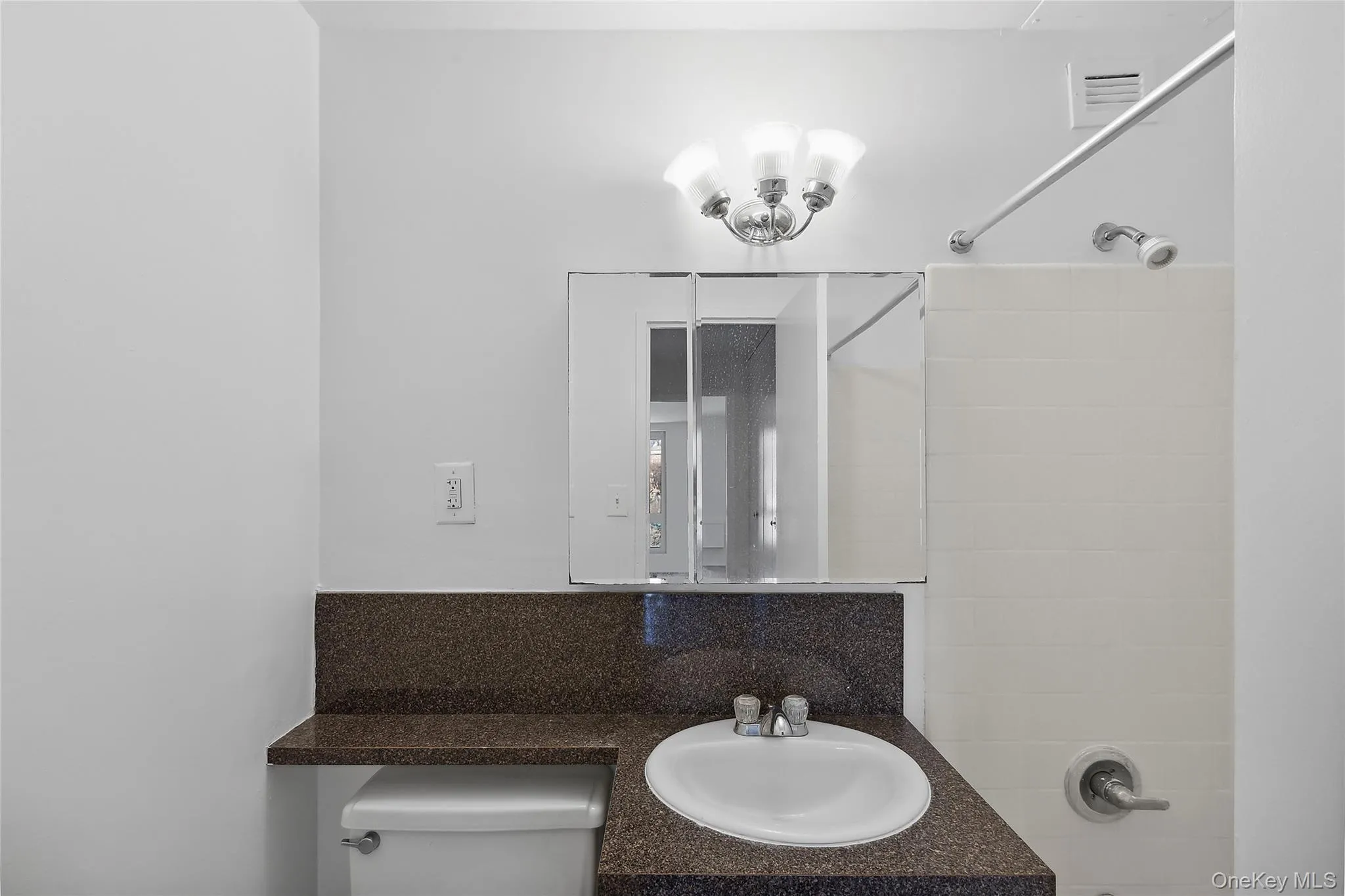 201 Ravine Avenue, Yonkers, NY, 1 Bedroom Bedrooms, 3 Rooms Rooms,1 BathroomBathrooms,Residential Lease,For Rent,Ravine,0,1040504 201 Ravine Avenue, Yonkers, NY, 1 Bedroom Bedrooms, 3 Rooms Rooms,1 BathroomBathrooms,Residential Lease,For Rent,Ravine,0,1040504