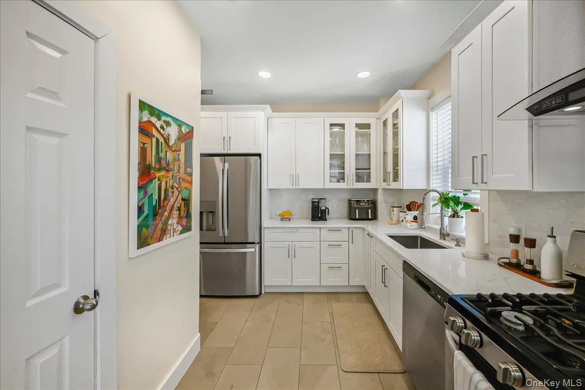 244-37 89th Avenue, New York, NY, 3 Bedrooms Bedrooms, 8 Rooms Rooms,1 BathroomBathrooms,Residential,For Rent,89th,0,1040510 244-37 89th Avenue, New York, NY, 3 Bedrooms Bedrooms, 8 Rooms Rooms,1 BathroomBathrooms,Residential,For Rent,89th,0,1040510