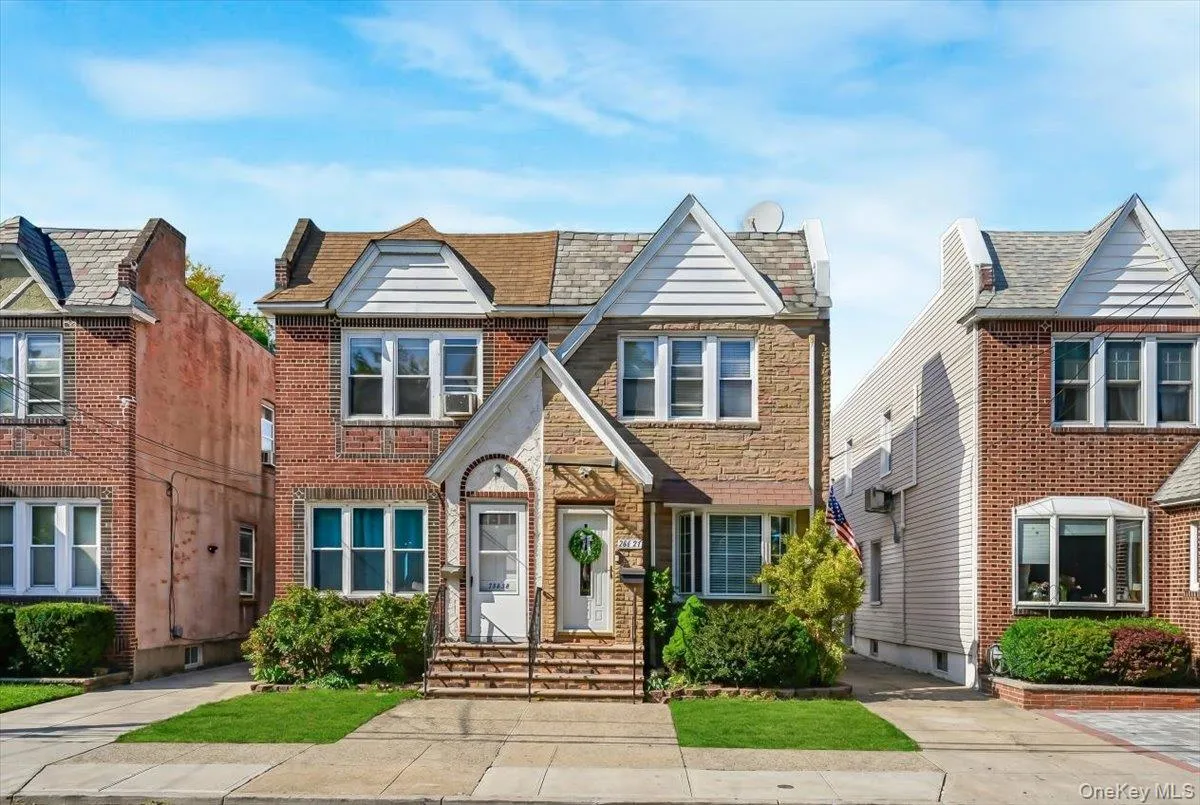 244-37 89th Avenue, New York, NY, 3 Bedrooms Bedrooms, 8 Rooms Rooms,1 BathroomBathrooms,Residential,For Rent,89th,0,1040510 244-37 89th Avenue, New York, NY, 3 Bedrooms Bedrooms, 8 Rooms Rooms,1 BathroomBathrooms,Residential,For Rent,89th,0,1040510