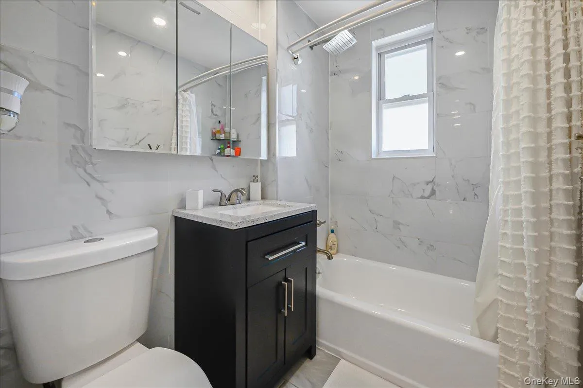 244-37 89th Avenue, New York, NY, 3 Bedrooms Bedrooms, 8 Rooms Rooms,1 BathroomBathrooms,Residential,For Rent,89th,0,1040510 244-37 89th Avenue, New York, NY, 3 Bedrooms Bedrooms, 8 Rooms Rooms,1 BathroomBathrooms,Residential,For Rent,89th,0,1040510