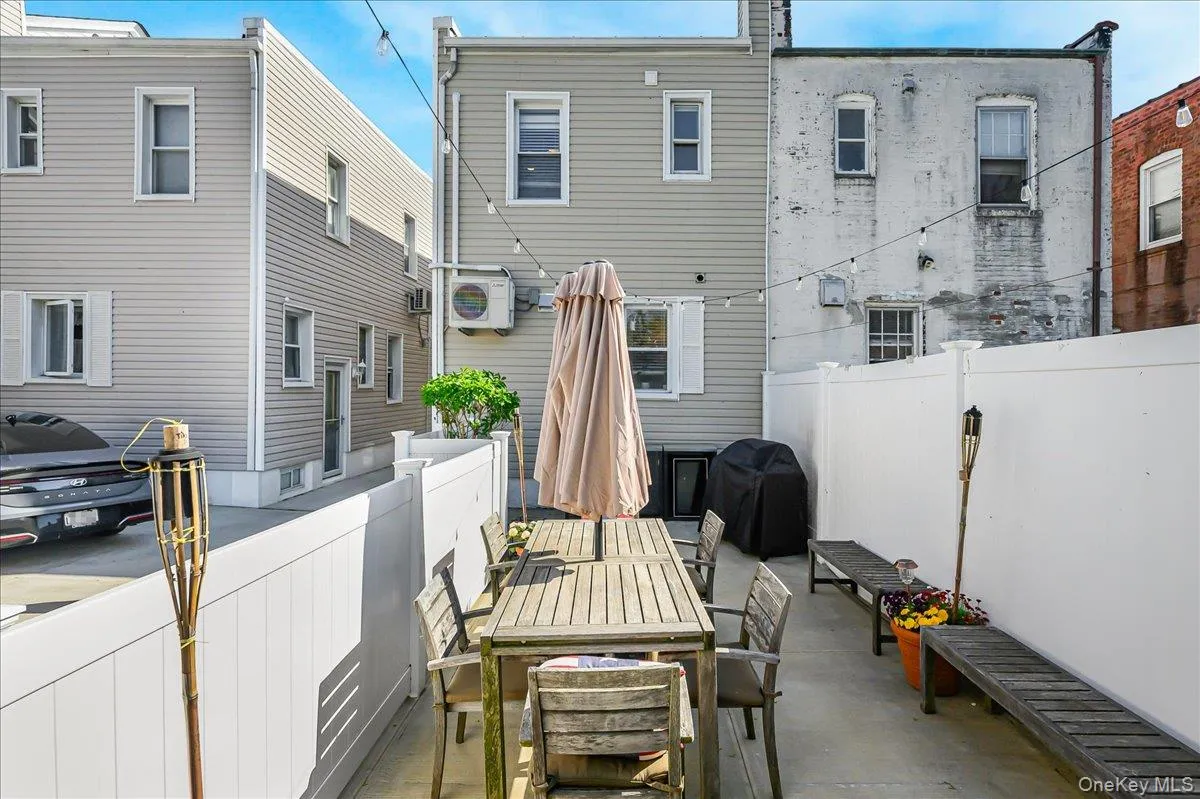 244-37 89th Avenue, New York, NY, 3 Bedrooms Bedrooms, 8 Rooms Rooms,1 BathroomBathrooms,Residential,For Rent,89th,0,1040510 244-37 89th Avenue, New York, NY, 3 Bedrooms Bedrooms, 8 Rooms Rooms,1 BathroomBathrooms,Residential,For Rent,89th,0,1040510