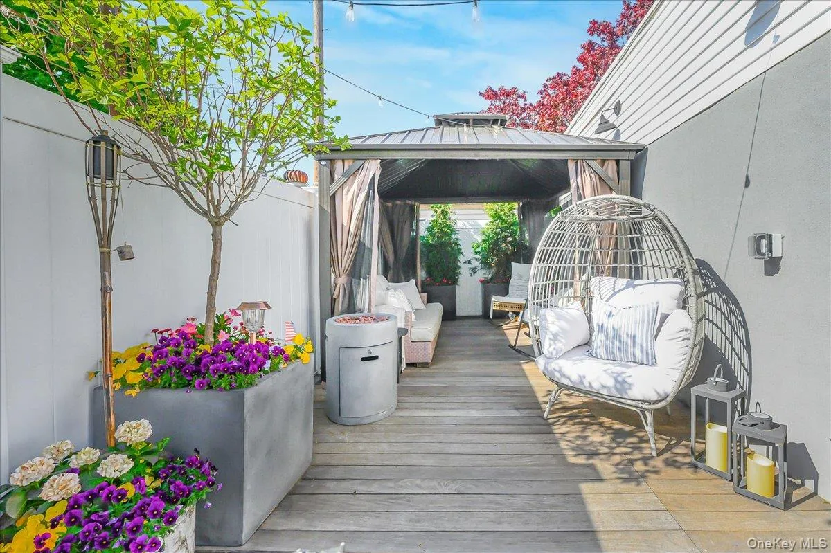 244-37 89th Avenue, New York, NY, 3 Bedrooms Bedrooms, 8 Rooms Rooms,1 BathroomBathrooms,Residential,For Rent,89th,0,1040510 244-37 89th Avenue, New York, NY, 3 Bedrooms Bedrooms, 8 Rooms Rooms,1 BathroomBathrooms,Residential,For Rent,89th,0,1040510