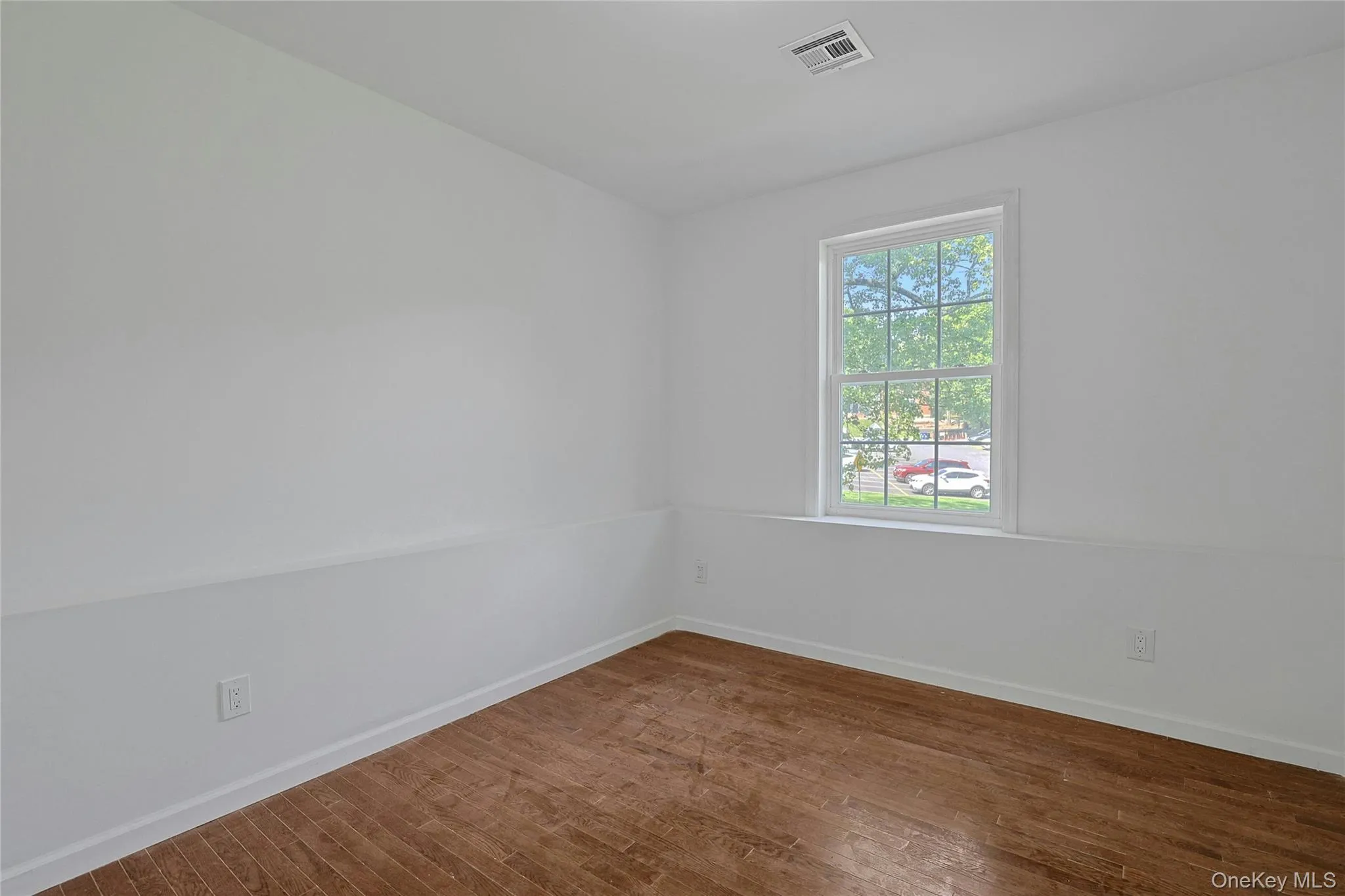 15 Waldron Avenue, Clarkstown, NY, 7 Bedrooms Bedrooms, 10 Rooms Rooms,5 BathroomsBathrooms,Residential Lease,For Rent,Waldron,0,1040511 15 Waldron Avenue, Clarkstown, NY, 7 Bedrooms Bedrooms, 10 Rooms Rooms,5 BathroomsBathrooms,Residential Lease,For Rent,Waldron,0,1040511