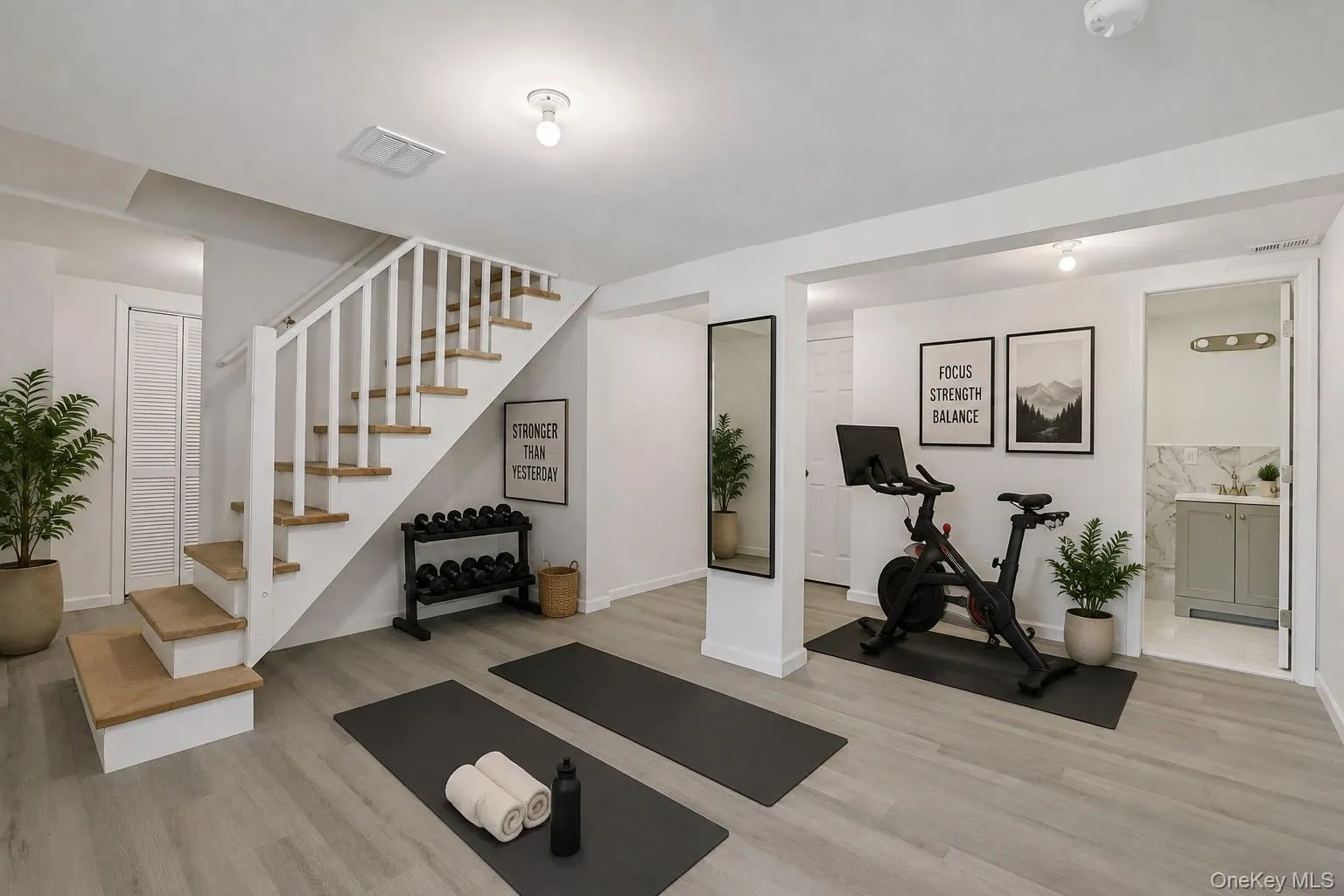 15 Waldron Avenue, Clarkstown, NY, 7 Bedrooms Bedrooms, 10 Rooms Rooms,5 BathroomsBathrooms,Residential Lease,For Rent,Waldron,0,1040511 15 Waldron Avenue, Clarkstown, NY, 7 Bedrooms Bedrooms, 10 Rooms Rooms,5 BathroomsBathrooms,Residential Lease,For Rent,Waldron,0,1040511