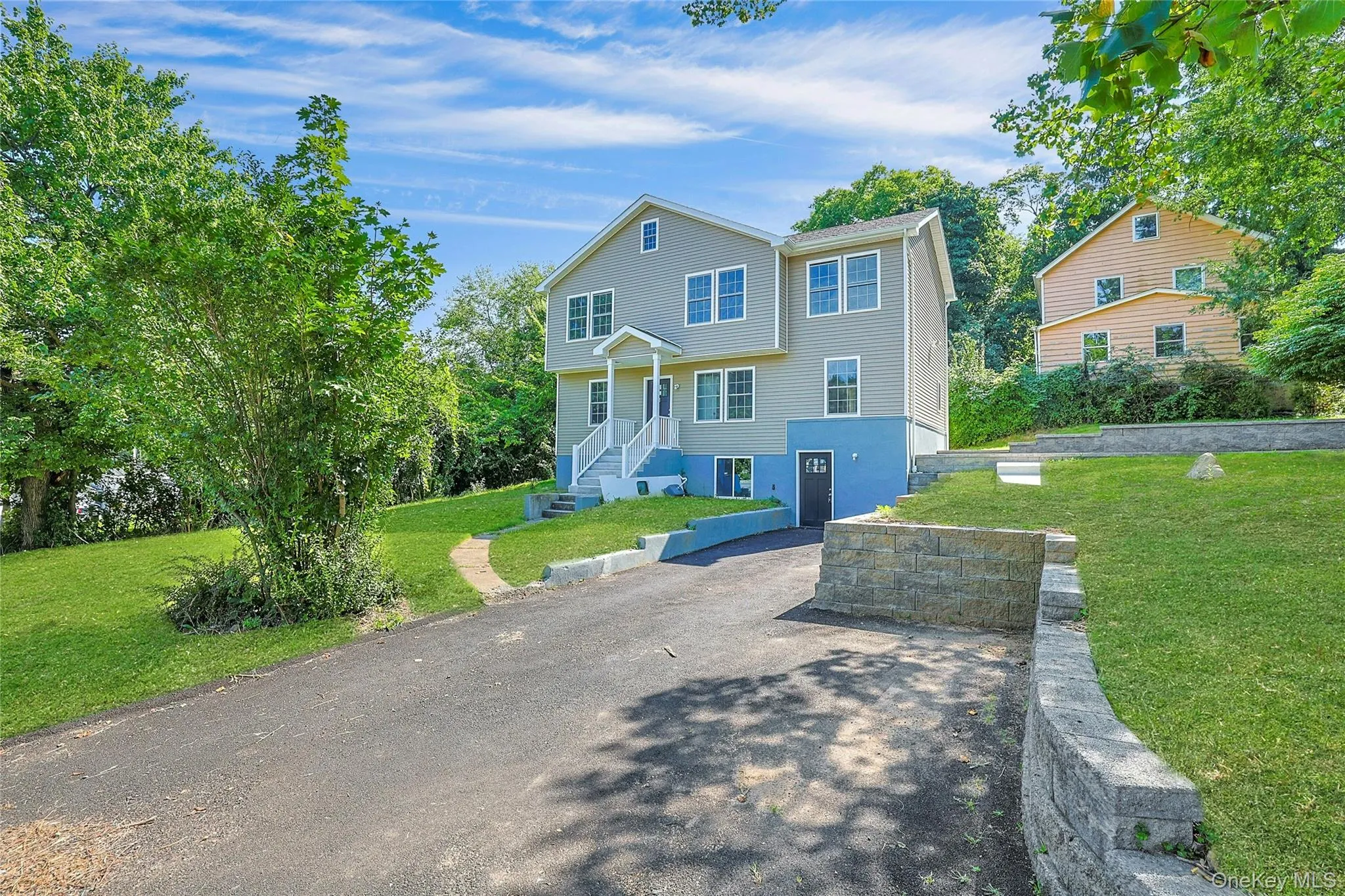 15 Waldron Avenue, Clarkstown, NY, 7 Bedrooms Bedrooms, 10 Rooms Rooms,5 BathroomsBathrooms,Residential Lease,For Rent,Waldron,0,1040511 15 Waldron Avenue, Clarkstown, NY, 7 Bedrooms Bedrooms, 10 Rooms Rooms,5 BathroomsBathrooms,Residential Lease,For Rent,Waldron,0,1040511