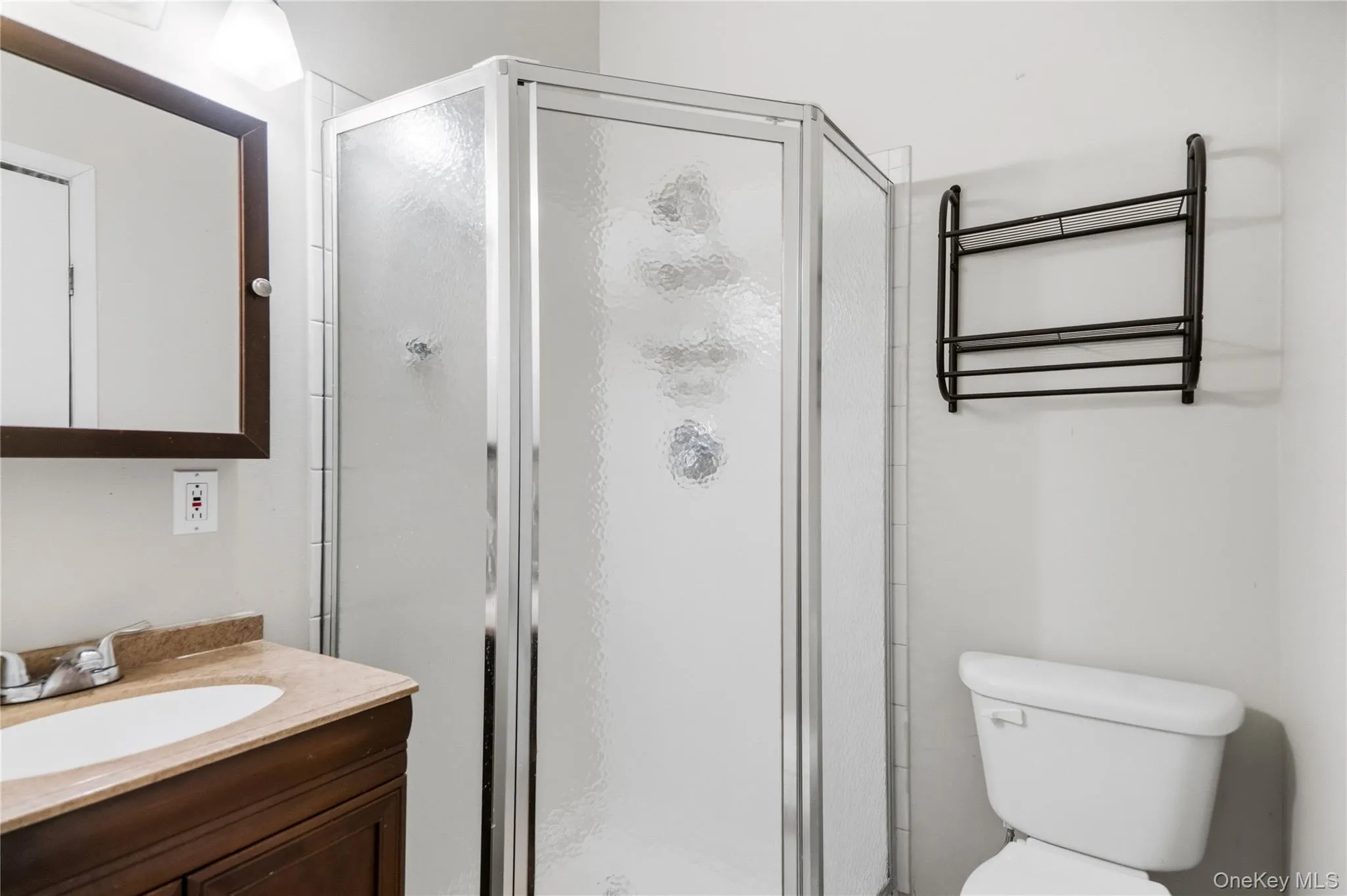 91 Spruce Avenue, Islip, NY, 4 Bedrooms Bedrooms, 8 Rooms Rooms,2 BathroomsBathrooms,Residential,For Rent,Spruce,0,1040513 91 Spruce Avenue, Islip, NY, 4 Bedrooms Bedrooms, 8 Rooms Rooms,2 BathroomsBathrooms,Residential,For Rent,Spruce,0,1040513