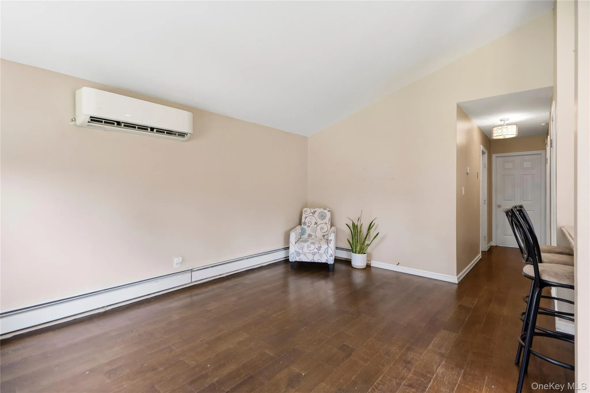 91 Spruce Avenue, Islip, NY, 4 Bedrooms Bedrooms, 8 Rooms Rooms,2 BathroomsBathrooms,Residential,For Rent,Spruce,0,1040513 91 Spruce Avenue, Islip, NY, 4 Bedrooms Bedrooms, 8 Rooms Rooms,2 BathroomsBathrooms,Residential,For Rent,Spruce,0,1040513